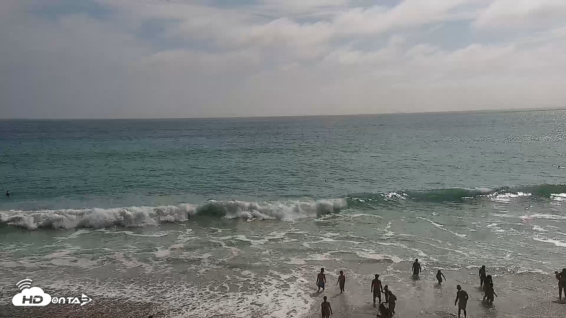 Snapshot of Carlsbad Beach Surf Live Webcam taken Jul 26, 2026, 4:21pm PDT