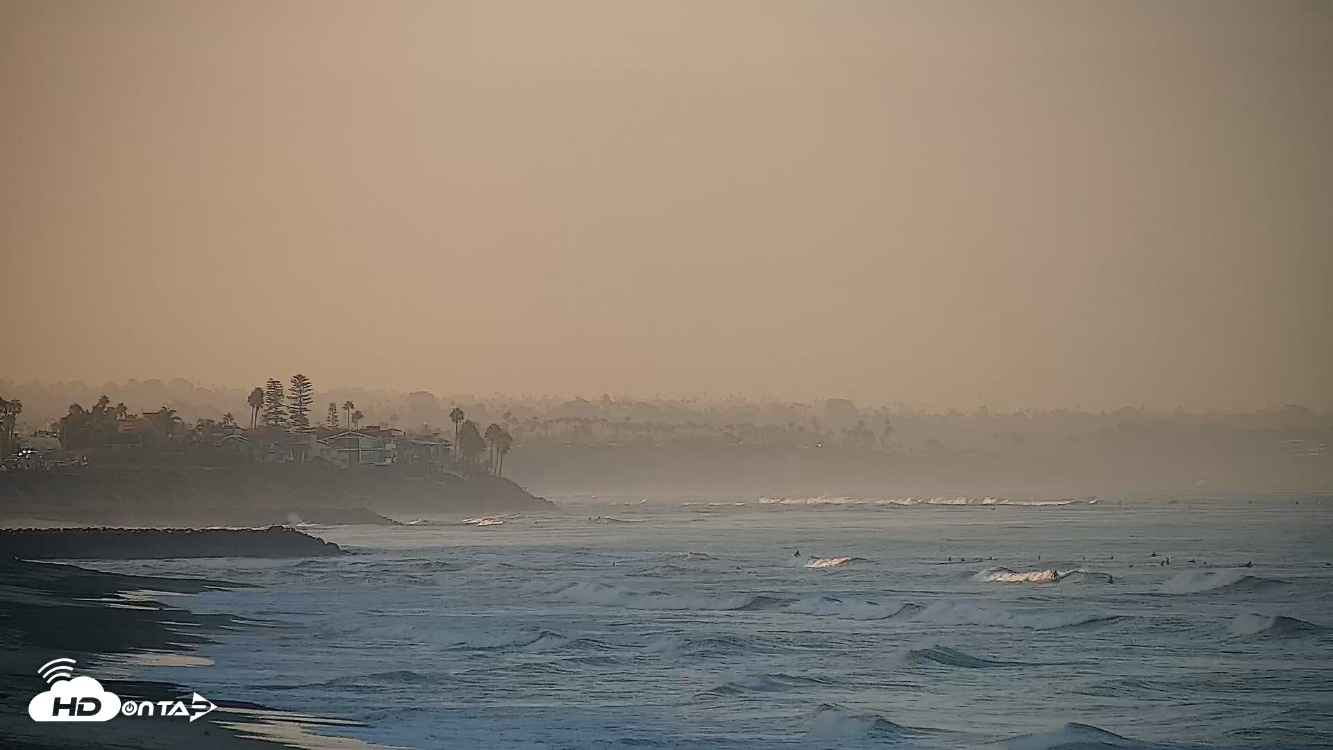 Snapshot of Carlsbad Beach Surf Live Webcam taken Sep 1, 2026, 6:56am PDT