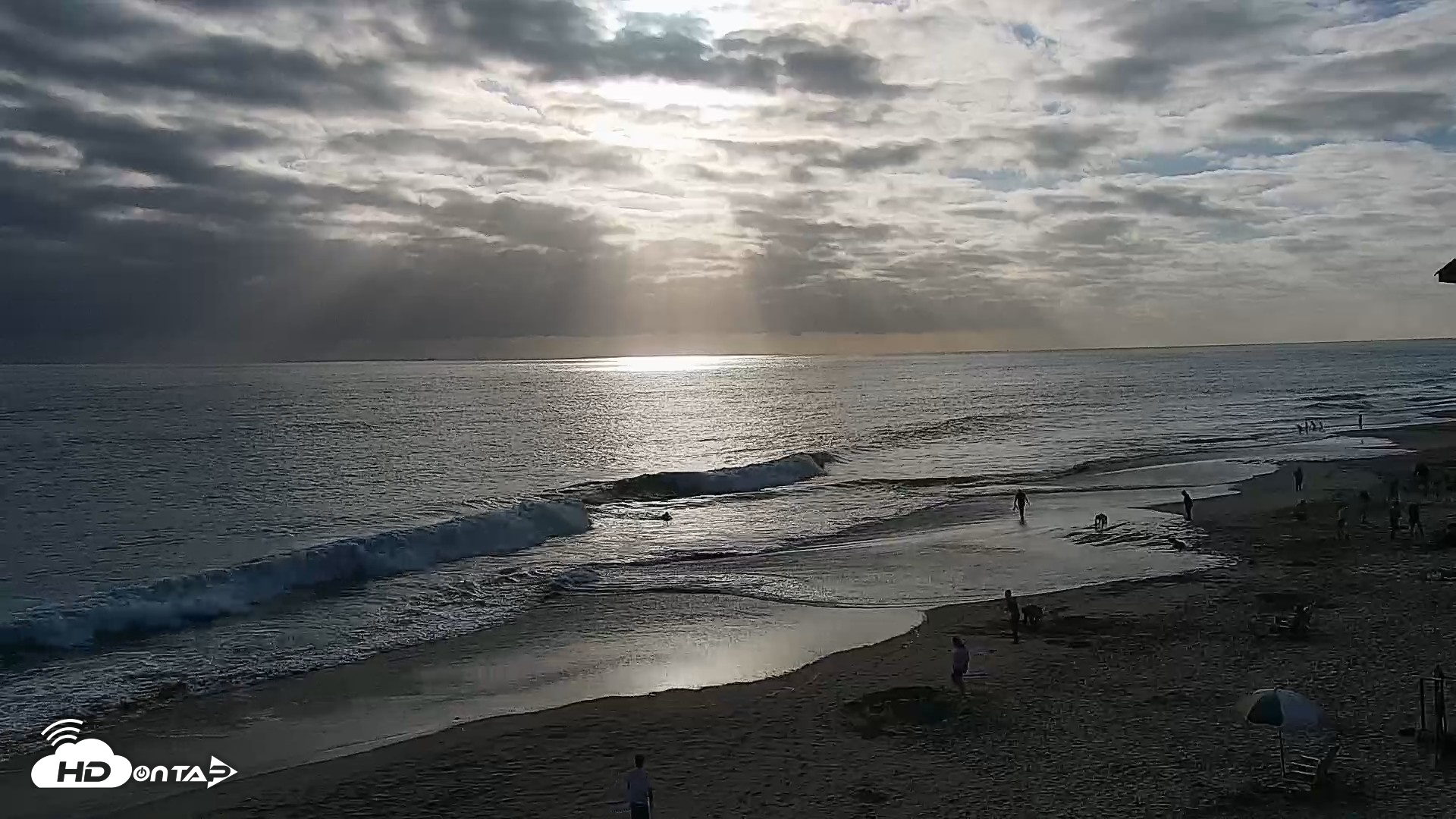 Snapshot of Carlsbad Beach Surf Live Webcam taken Jun 28, 2026, 6:52pm PDT