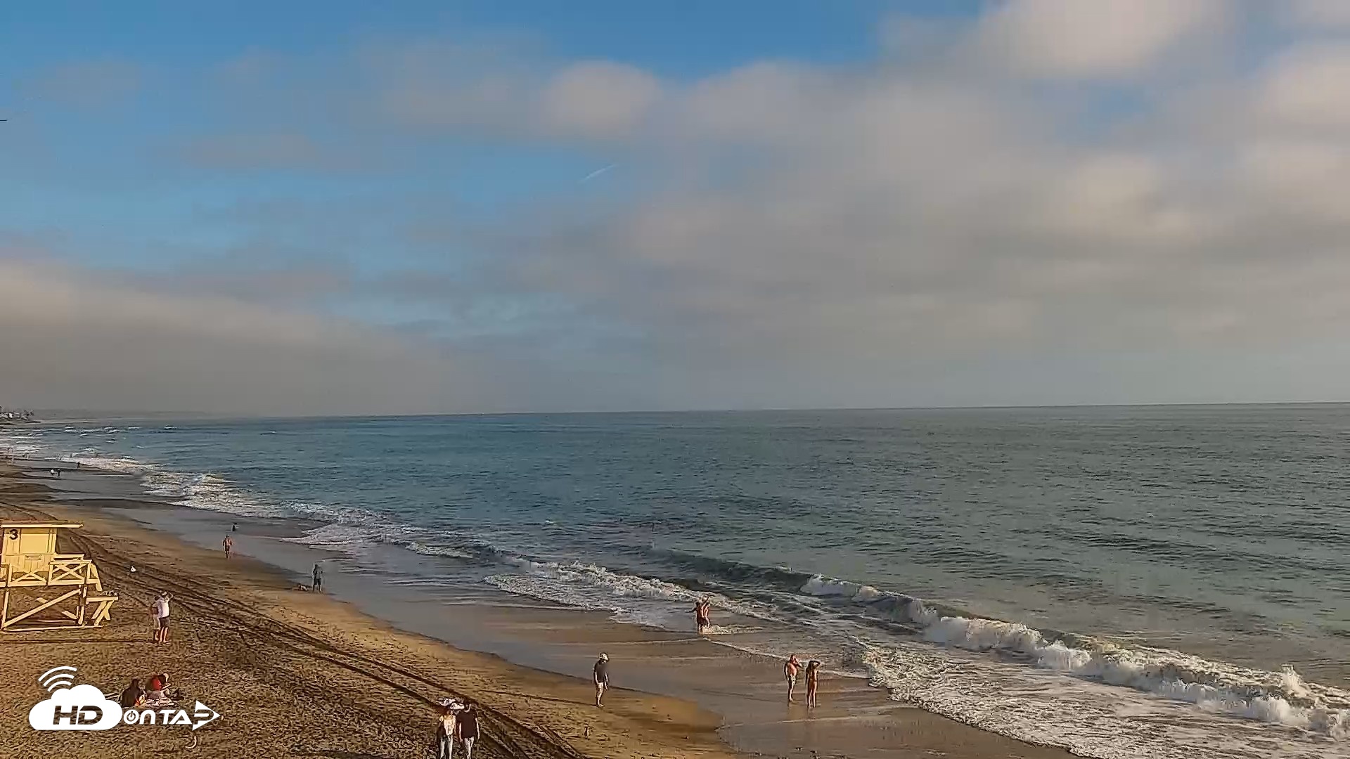 Snapshot of Carlsbad Beach Surf Live Webcam taken Aug 18, 2026, 6:15pm PDT
