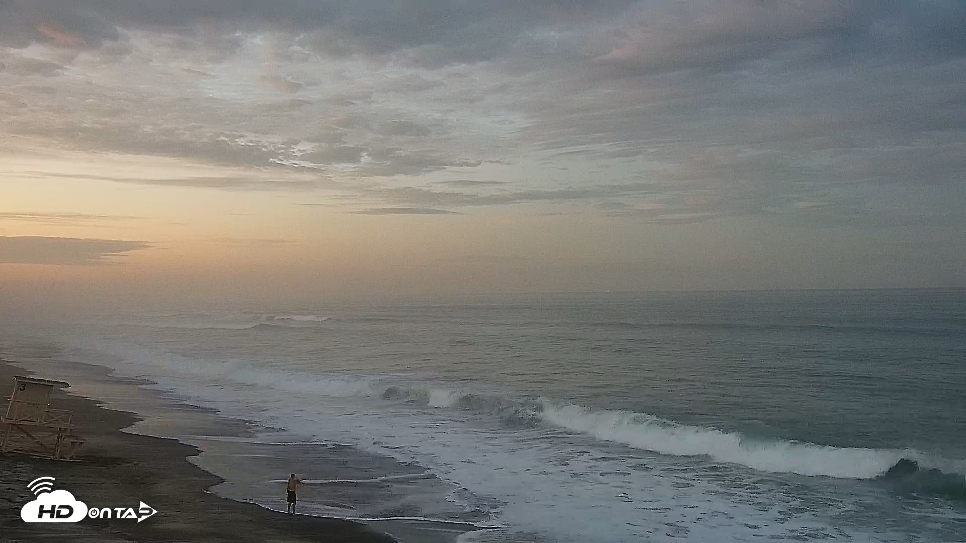 Snapshot of Carlsbad Beach Surf Live Webcam taken Sep 8, 2026, 6:10am PDT