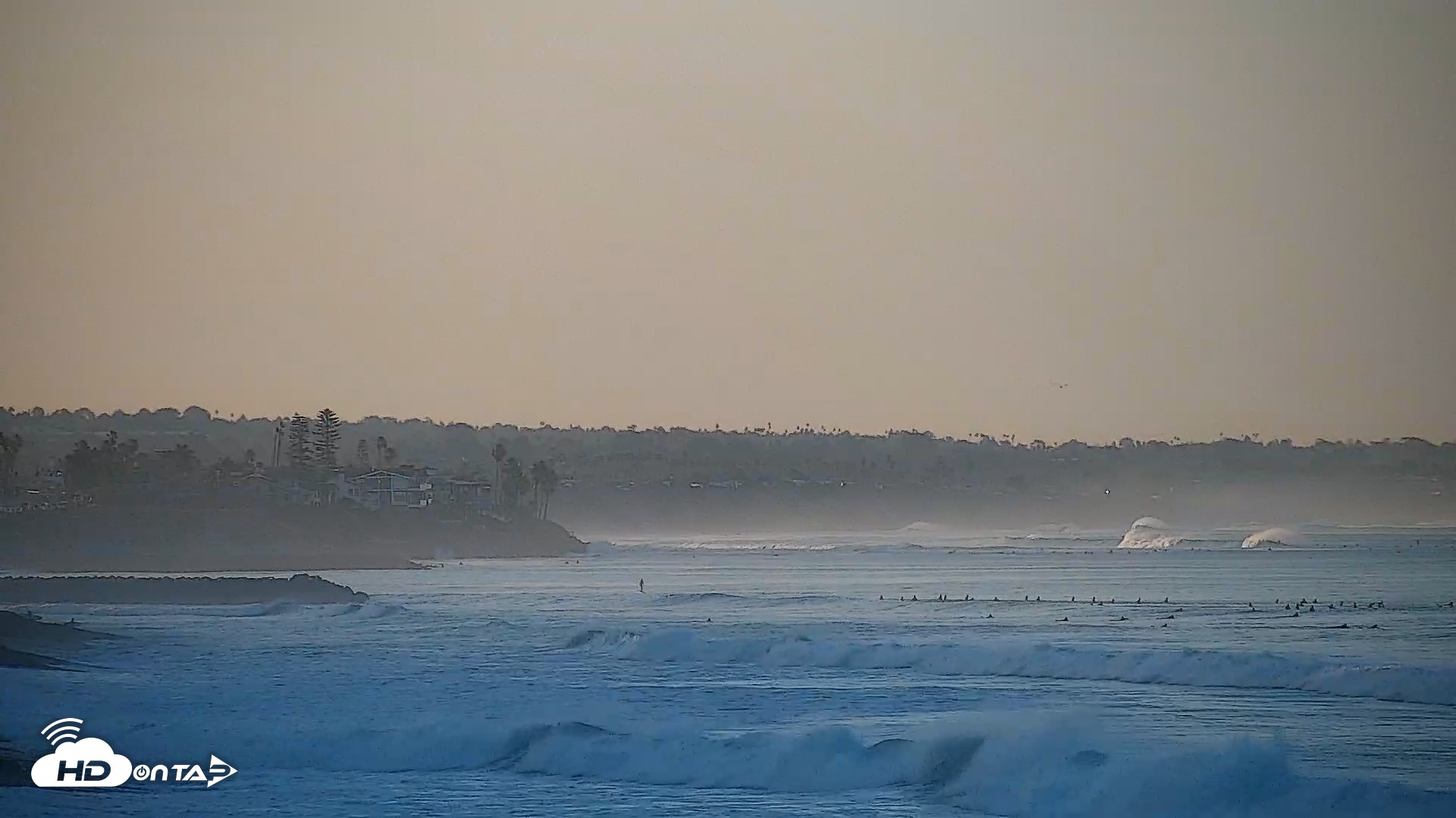 Snapshot of Carlsbad Beach Surf Live Webcam taken Oct 18, 2026, 7:23am PDT