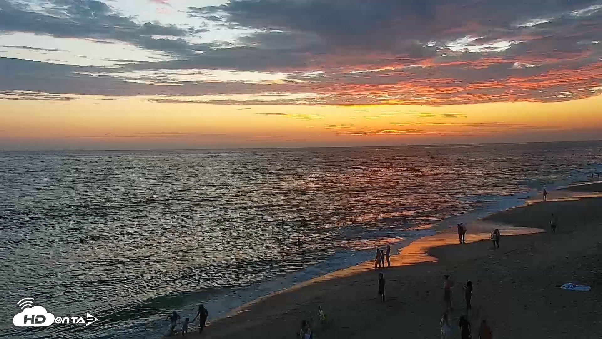 Snapshot of Carlsbad Beach Surf Live Webcam taken Jul 12, 2026, 8:09pm PDT