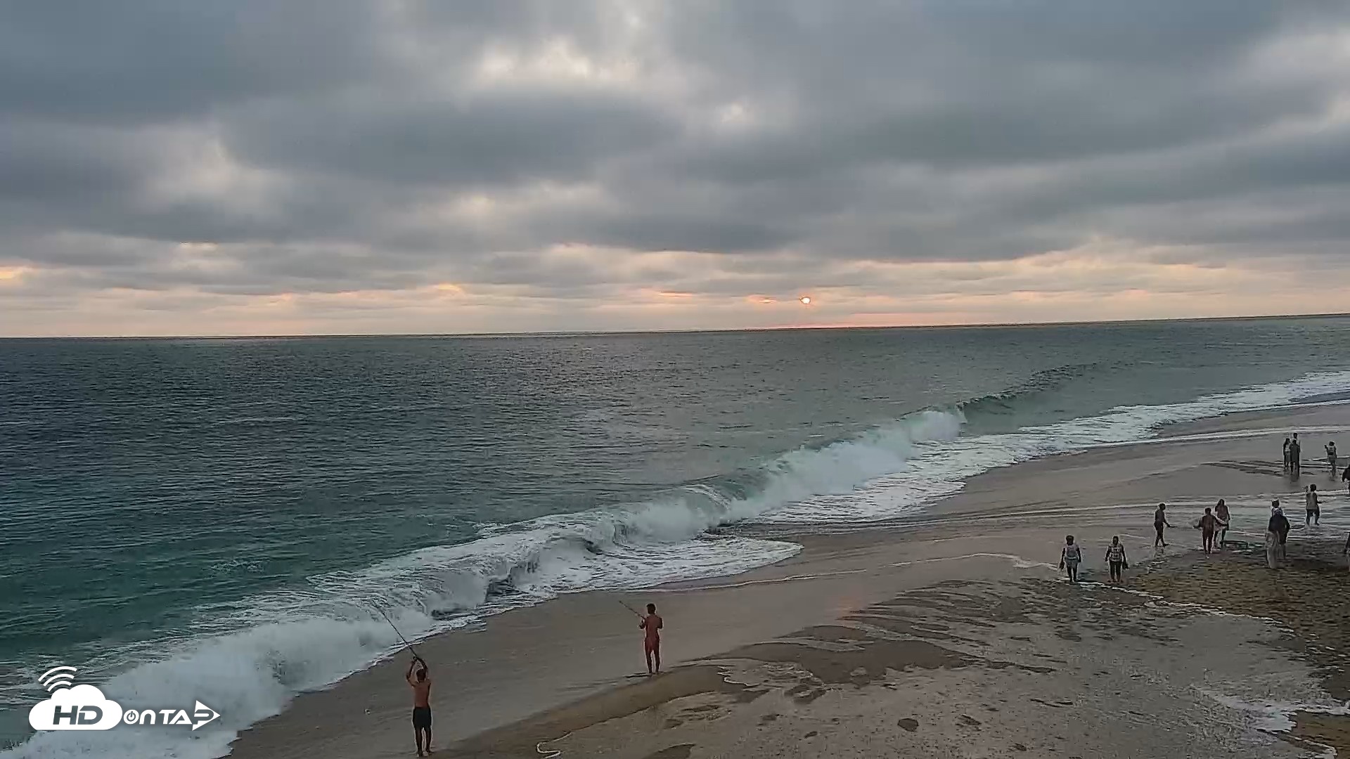 Snapshot of Carlsbad Beach Surf Live Webcam taken Jul 13, 2026, 7:54pm PDT