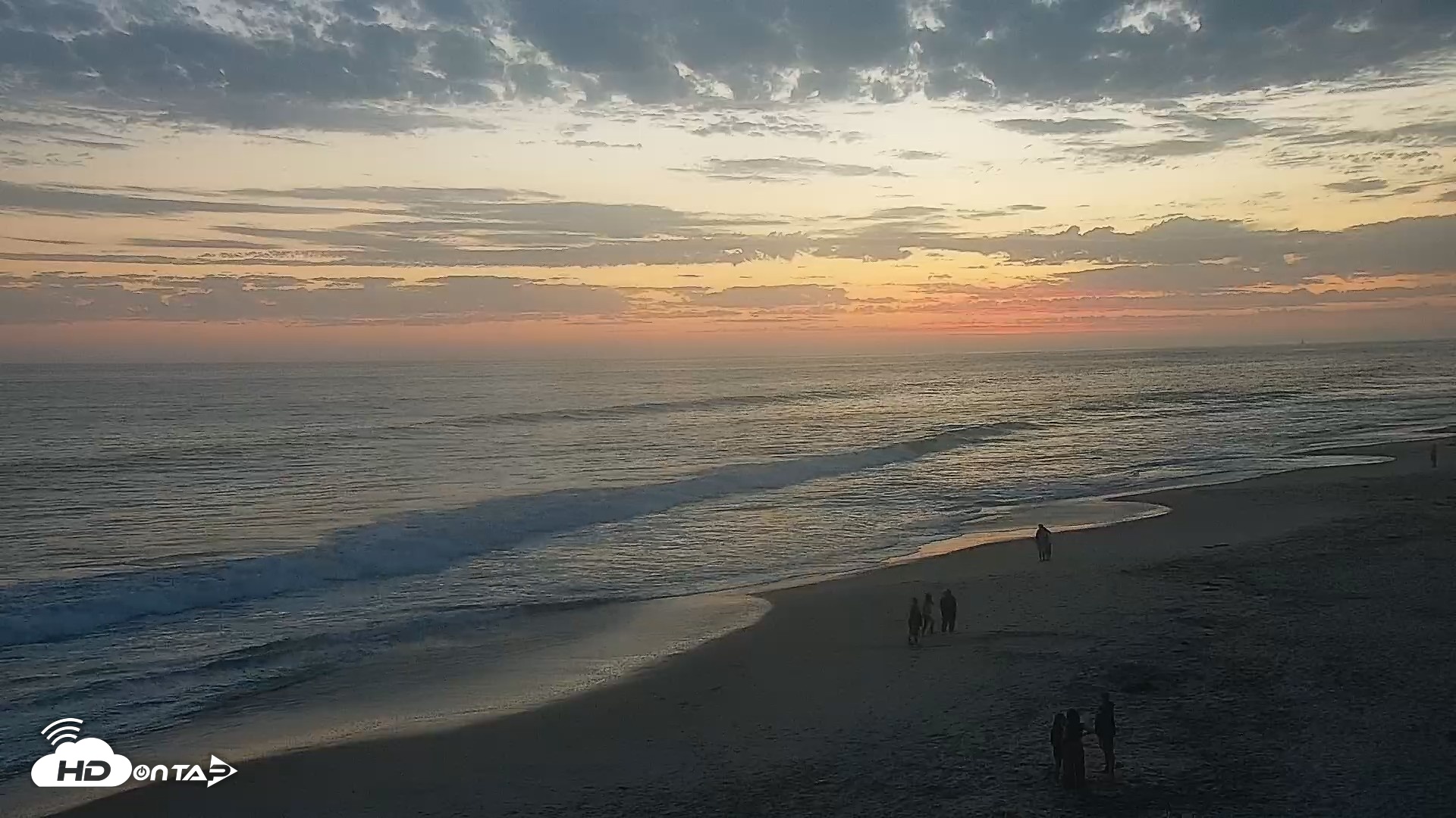 Snapshot of Carlsbad Beach Surf Live Webcam taken Jun 23, 2026, 8:18pm PDT