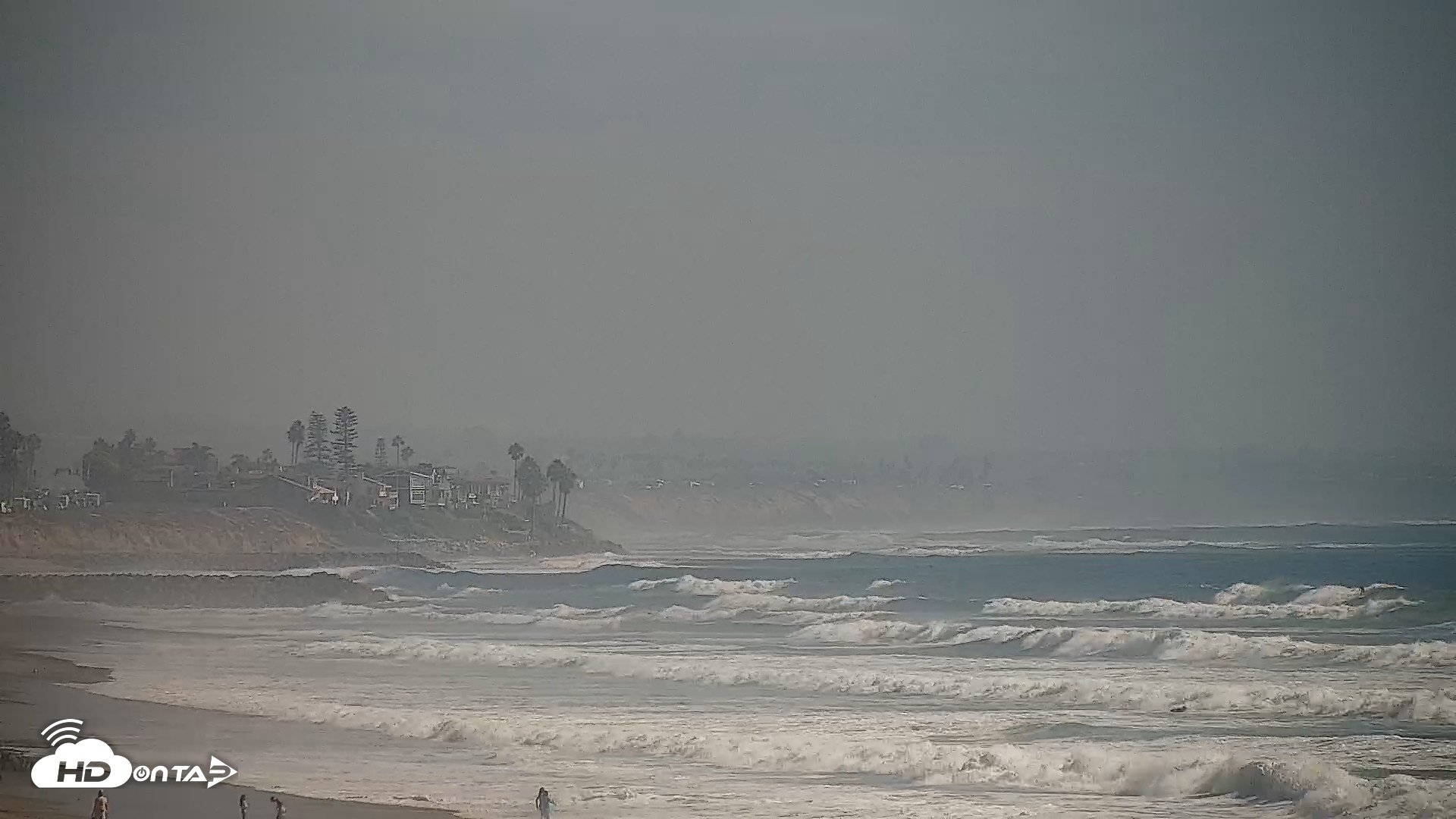 Snapshot of Carlsbad Beach Surf Live Webcam taken Sep 8, 2026, 3:28pm PDT