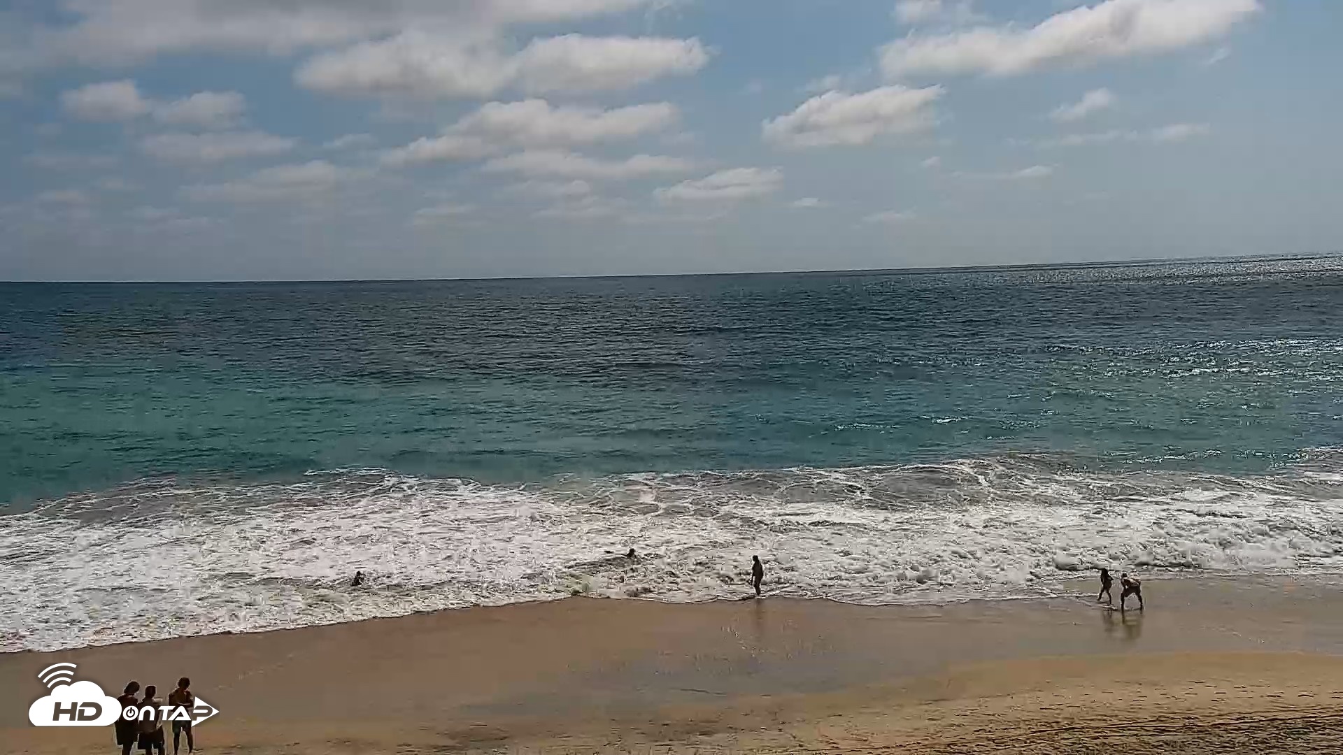 Snapshot of Carlsbad Beach Surf Live Webcam taken Jun 30, 2026, 3:52pm PDT