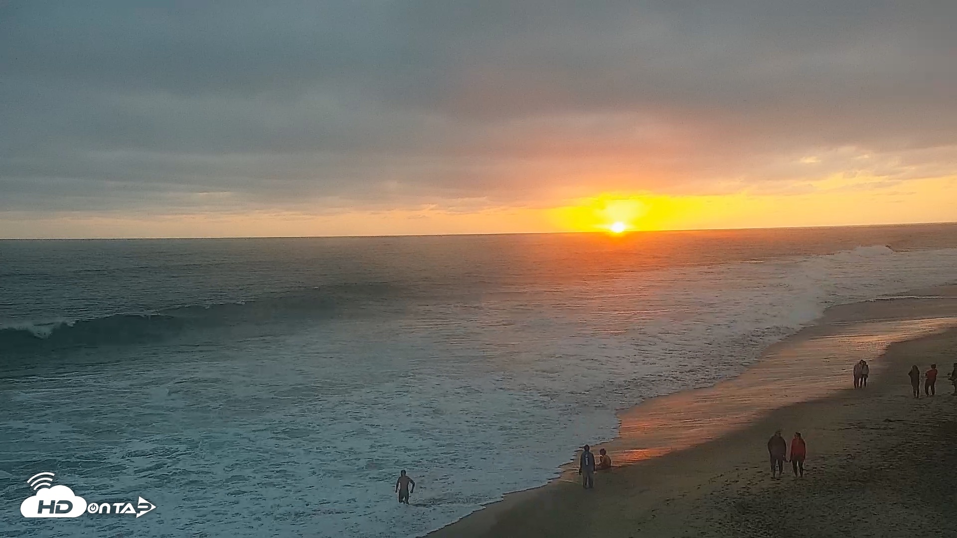 Snapshot of Carlsbad Beach Surf Live Webcam taken Jun 15, 2026, 7:59pm PDT