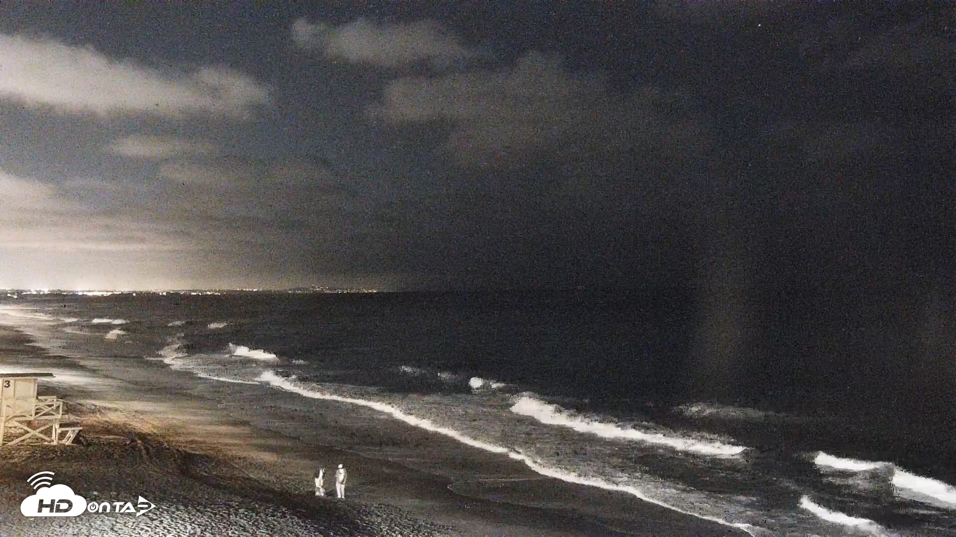 Snapshot of Carlsbad Beach Surf Live Webcam taken Sep 3, 2026, 8:22pm PDT