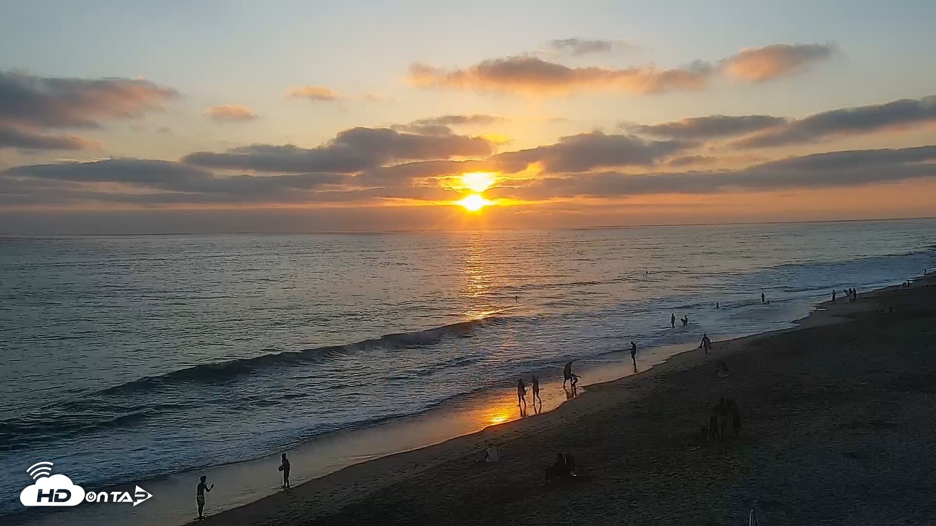 Snapshot of Carlsbad Beach Surf Live Webcam taken Jul 31, 2026, 7:39pm PDT
