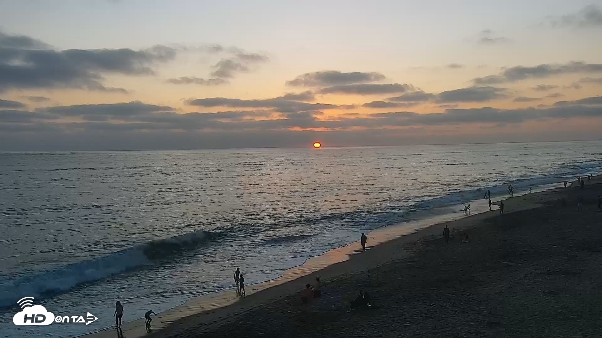 Snapshot of Carlsbad Beach Surf Live Webcam taken Jul 31, 2026, 7:48pm PDT