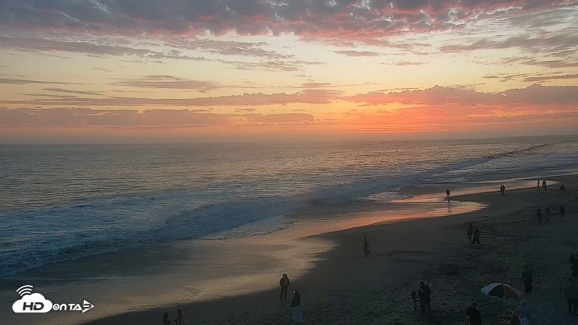 Snapshot of Carlsbad Beach Surf Live Webcam taken Jun 23, 2026, 8:15pm PDT