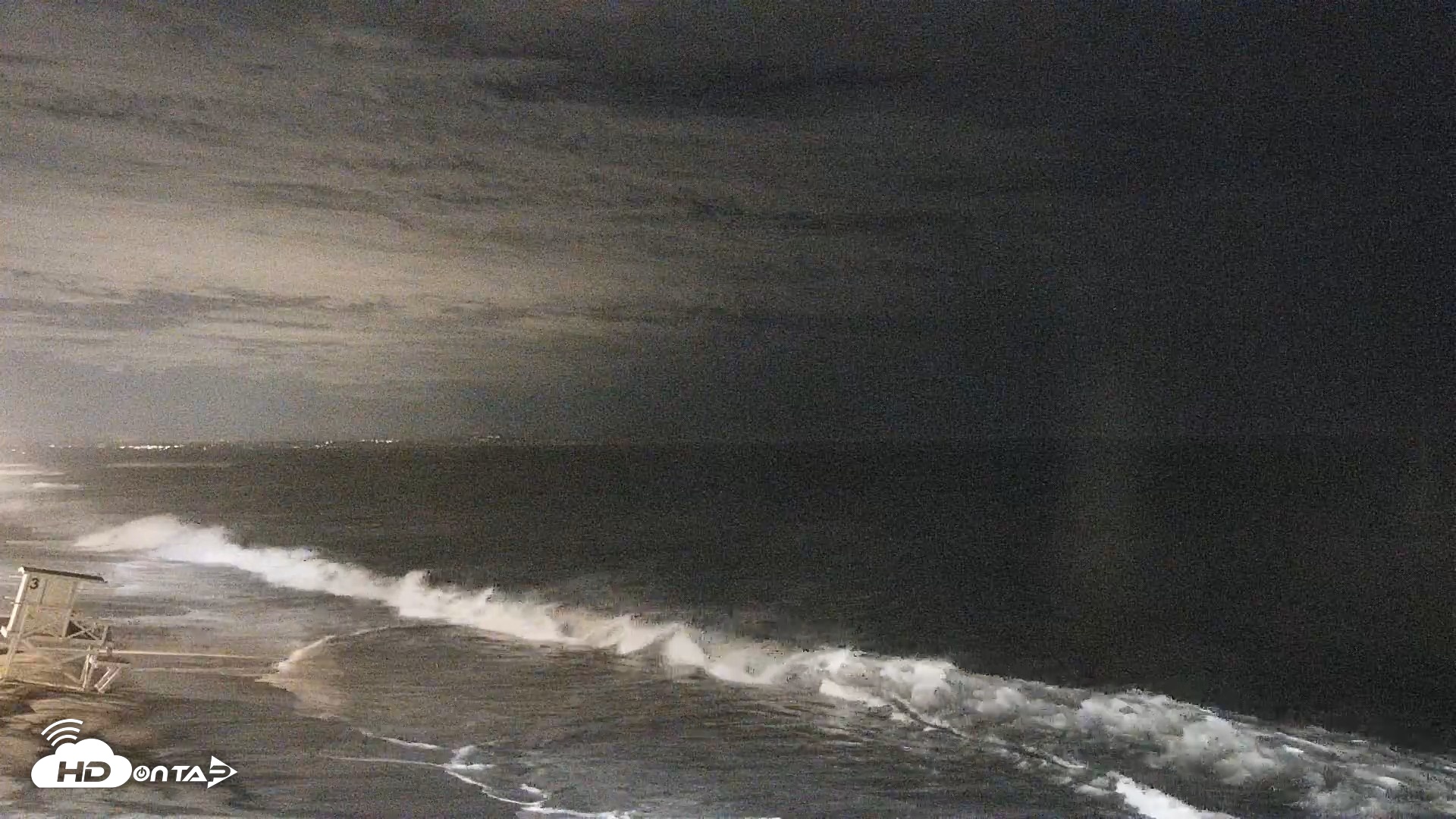 Snapshot of Carlsbad Beach Surf Live Webcam taken Sep 7, 2026, 8:08pm PDT