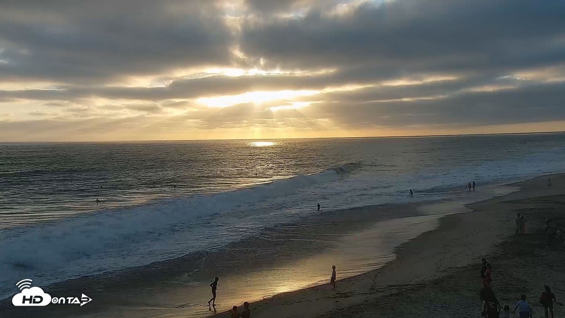 Snapshot of Carlsbad Beach Surf Live Webcam taken Jul 29, 2026, 7:23pm PDT