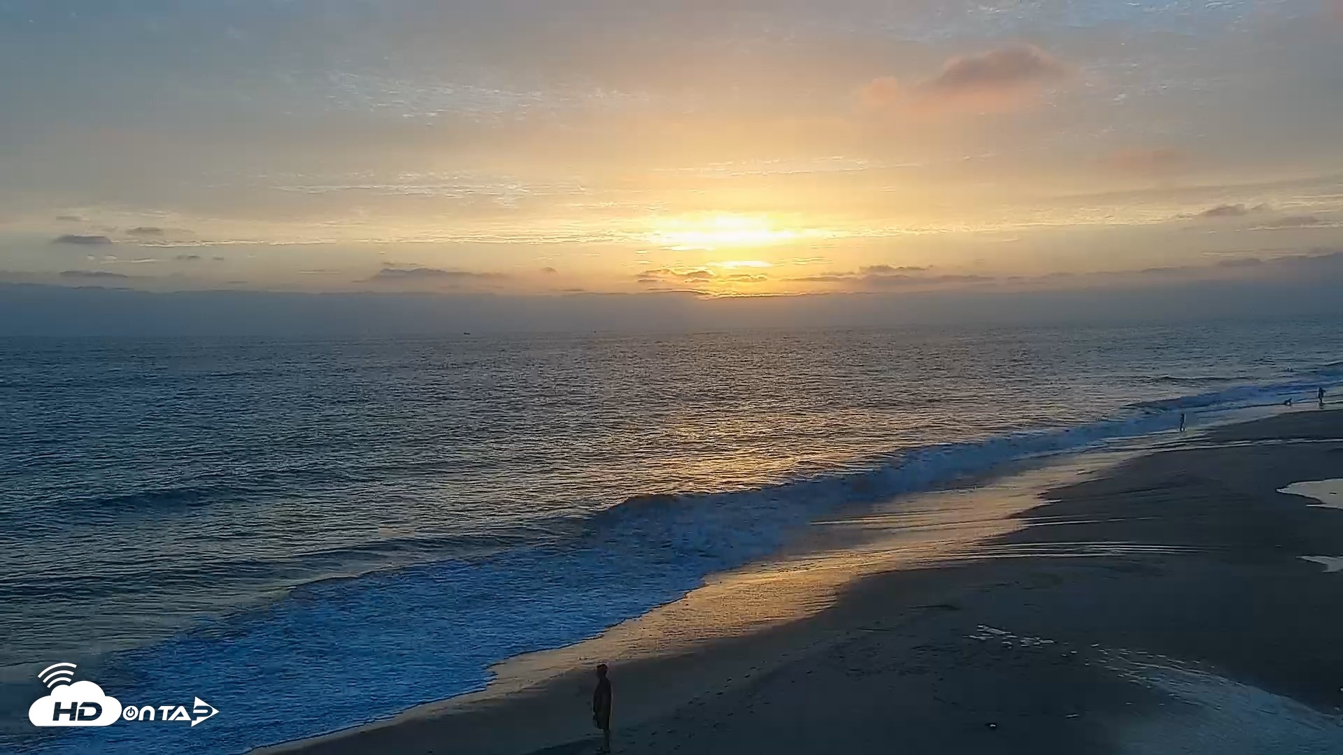 Snapshot of Carlsbad Beach Surf Live Webcam taken Jul 25, 2026, 7:48pm PDT