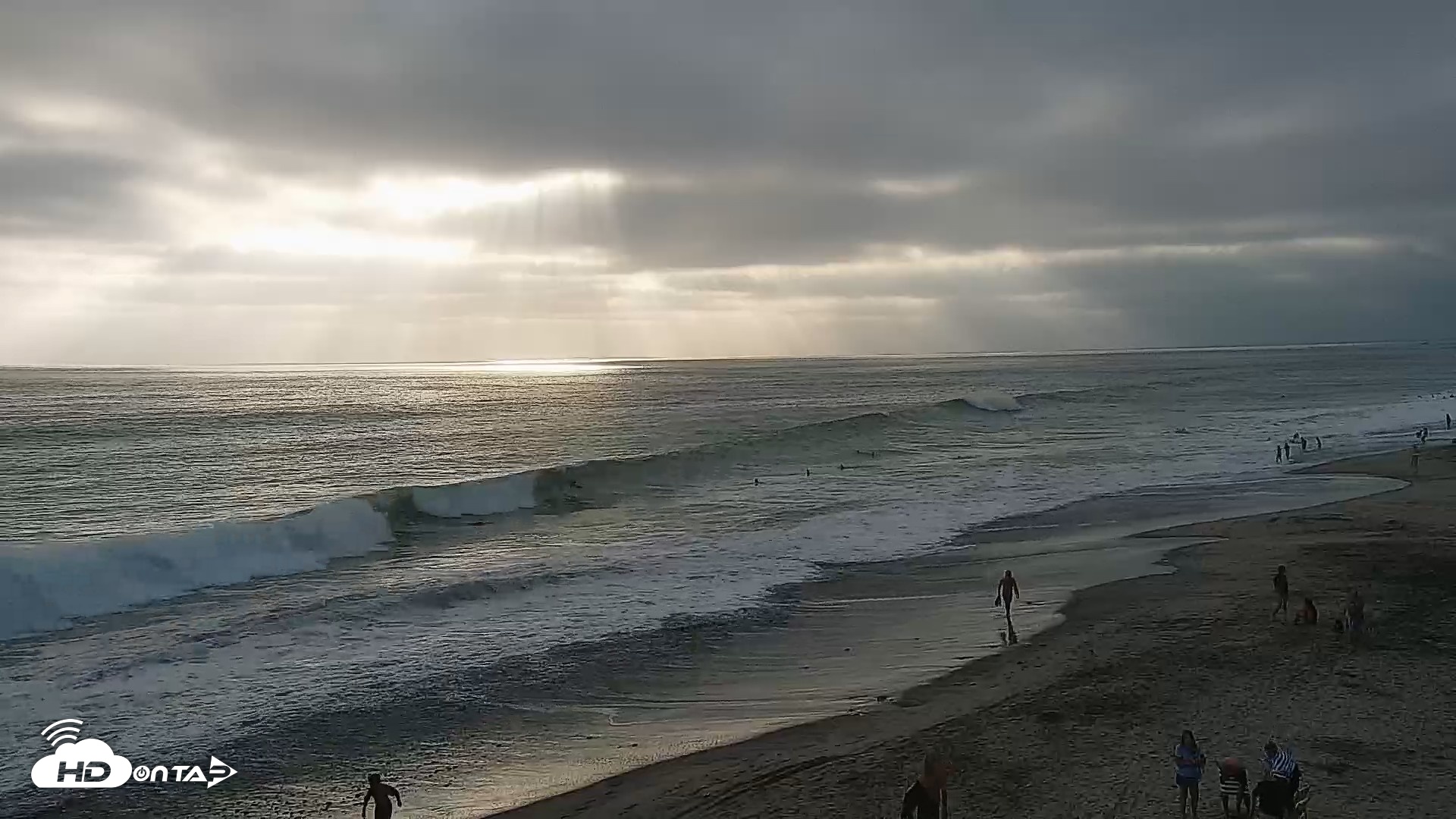 Snapshot of Carlsbad Beach Surf Live Webcam taken Jul 27, 2026, 6:44pm PDT