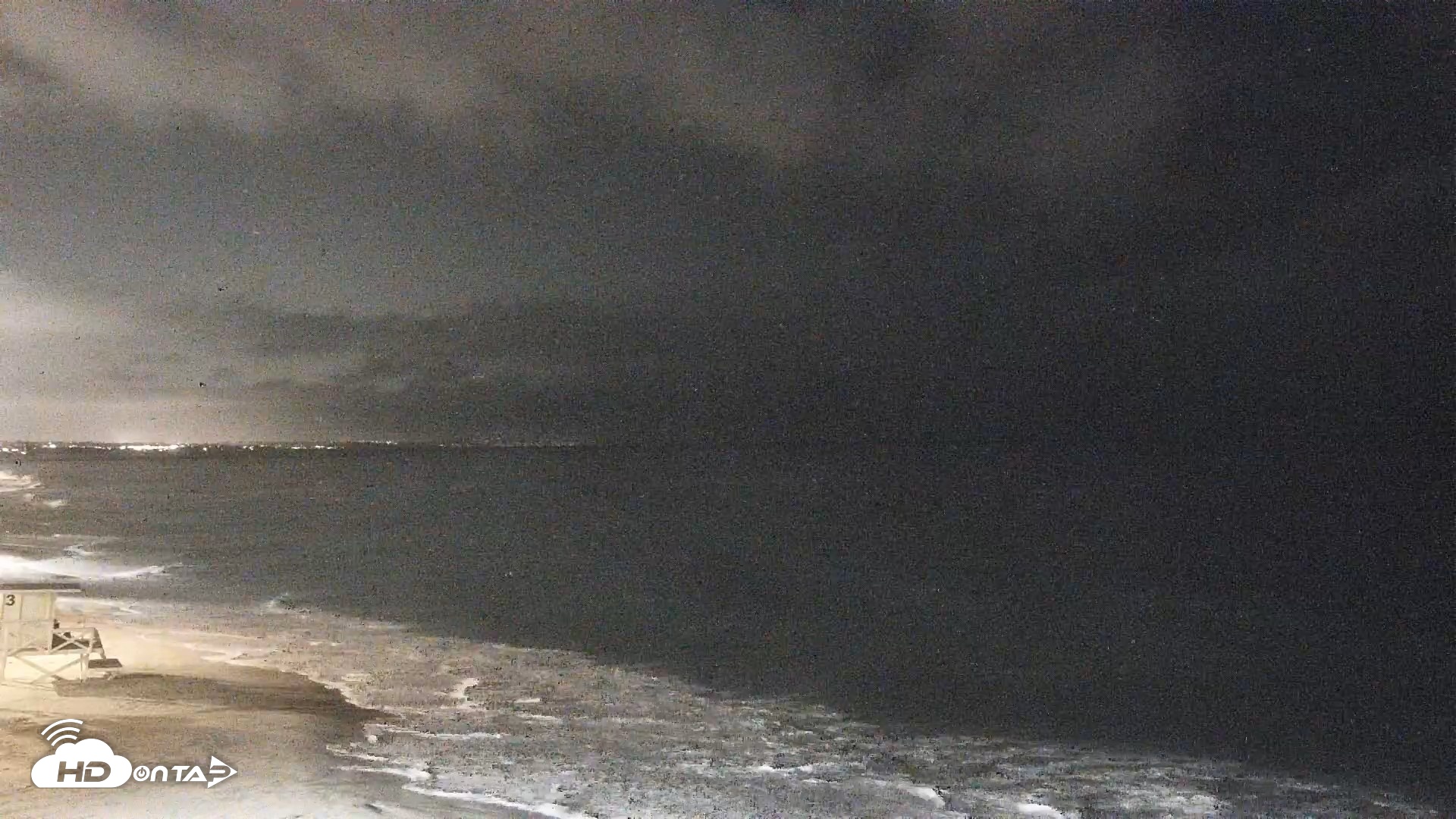 Snapshot of Carlsbad Beach Surf Live Webcam taken Aug 11, 2026, 10:16pm PDT
