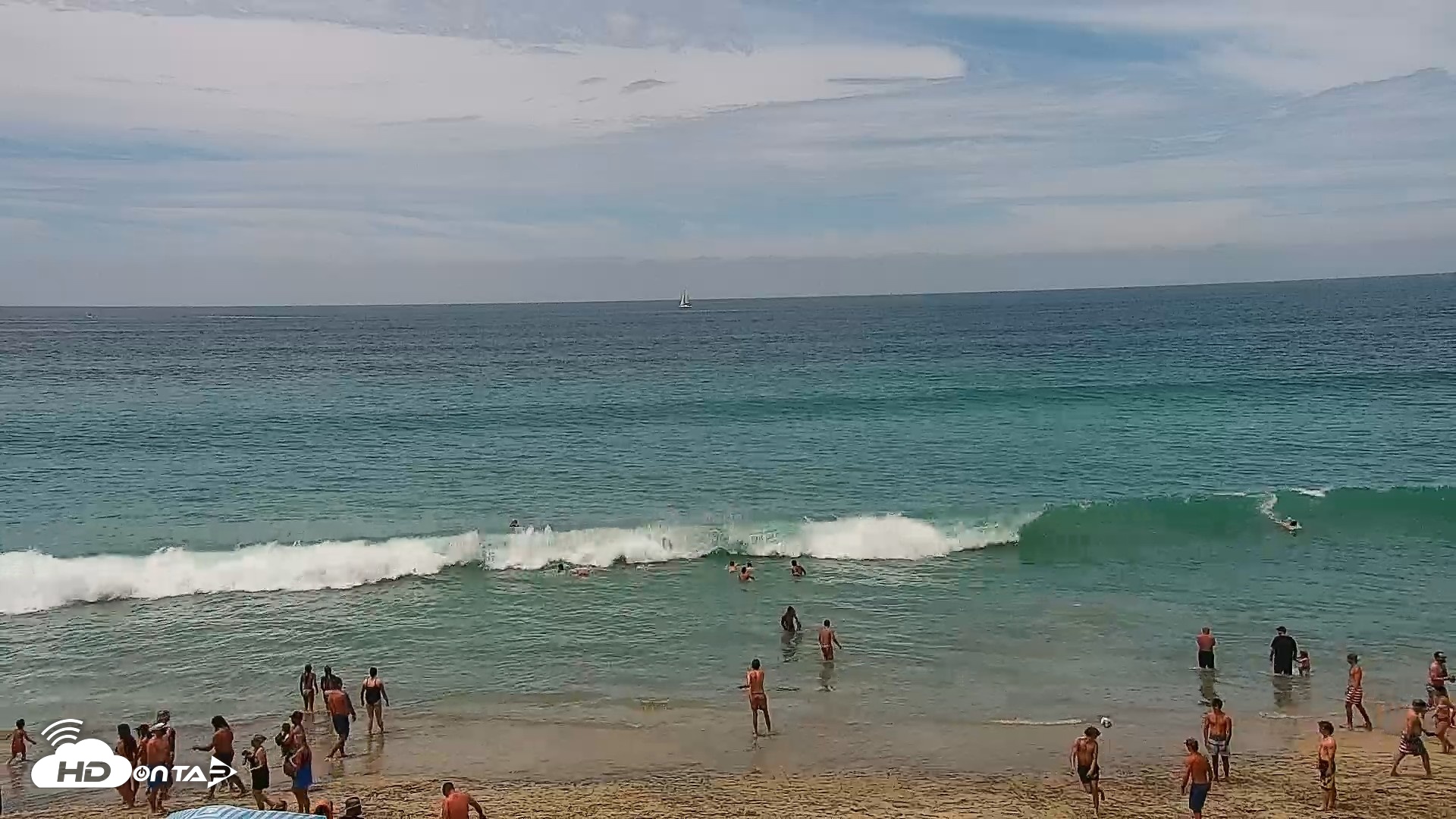 Snapshot of Carlsbad Beach Surf Live Webcam taken Jul 4, 2026, 12:10pm PDT