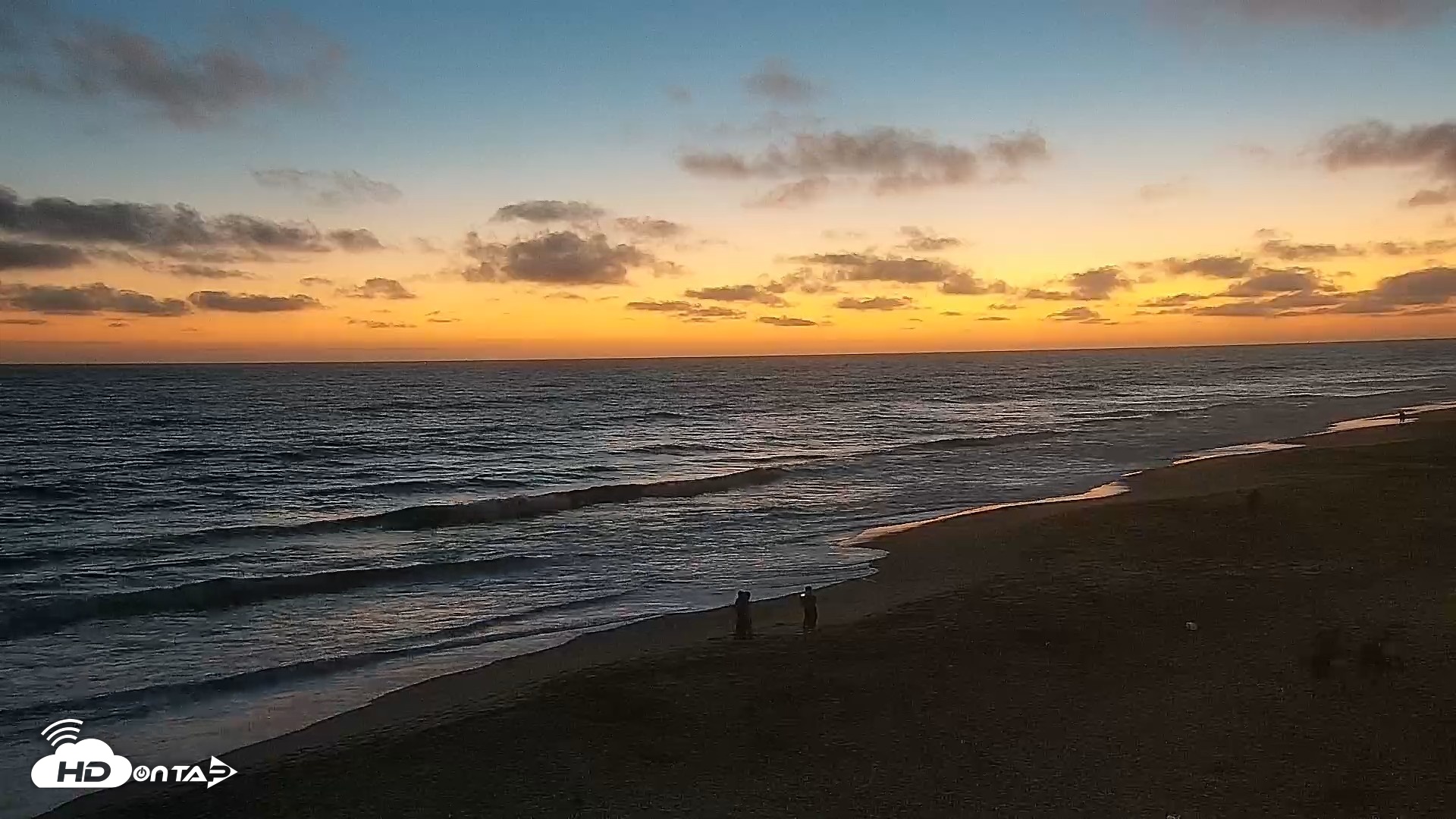 Snapshot of Carlsbad Beach Surf Live Webcam taken Jul 6, 2026, 8:36pm PDT