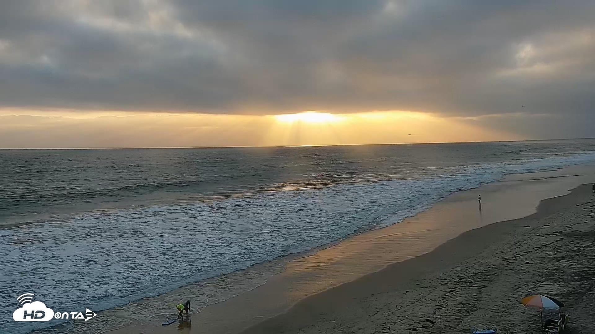 Snapshot of Carlsbad Beach Surf Live Webcam taken May 21, 2026, 7:16pm PDT