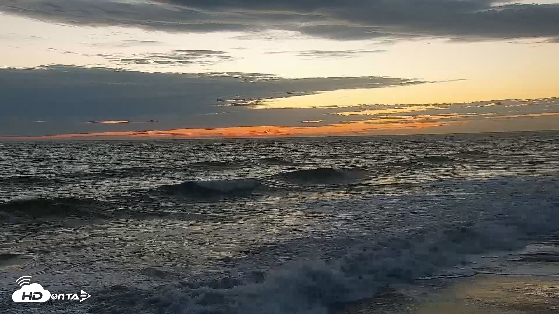 Snapshot of Carlsbad Beach Surf Live Webcam taken Sep 8, 2026, 7:17pm PDT