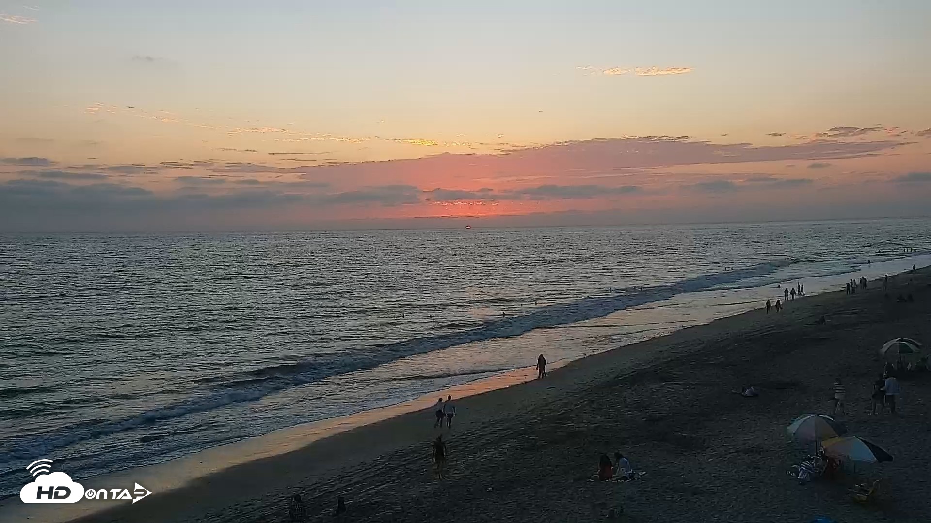 Snapshot of Carlsbad Beach Surf Live Webcam taken Aug 5, 2026, 7:45pm PDT