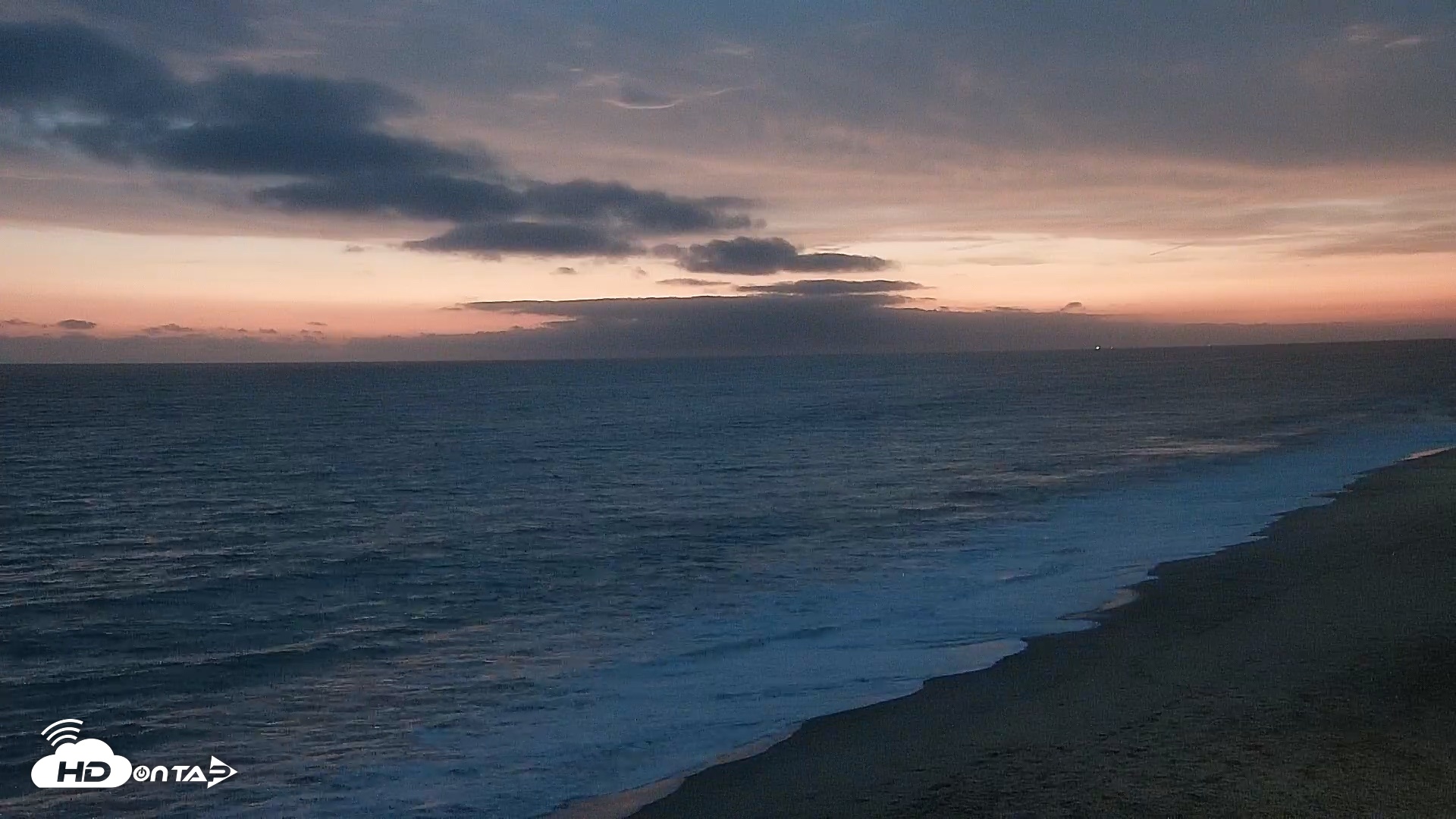Snapshot of Carlsbad Beach Surf Live Webcam taken Aug 10, 2026, 8:13pm PDT