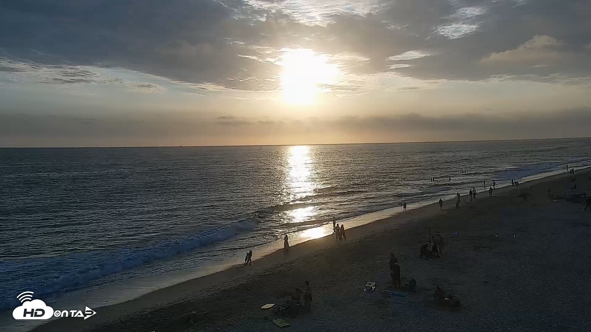 Snapshot of Carlsbad Beach Surf Live Webcam taken Jul 18, 2026, 7:29pm PDT
