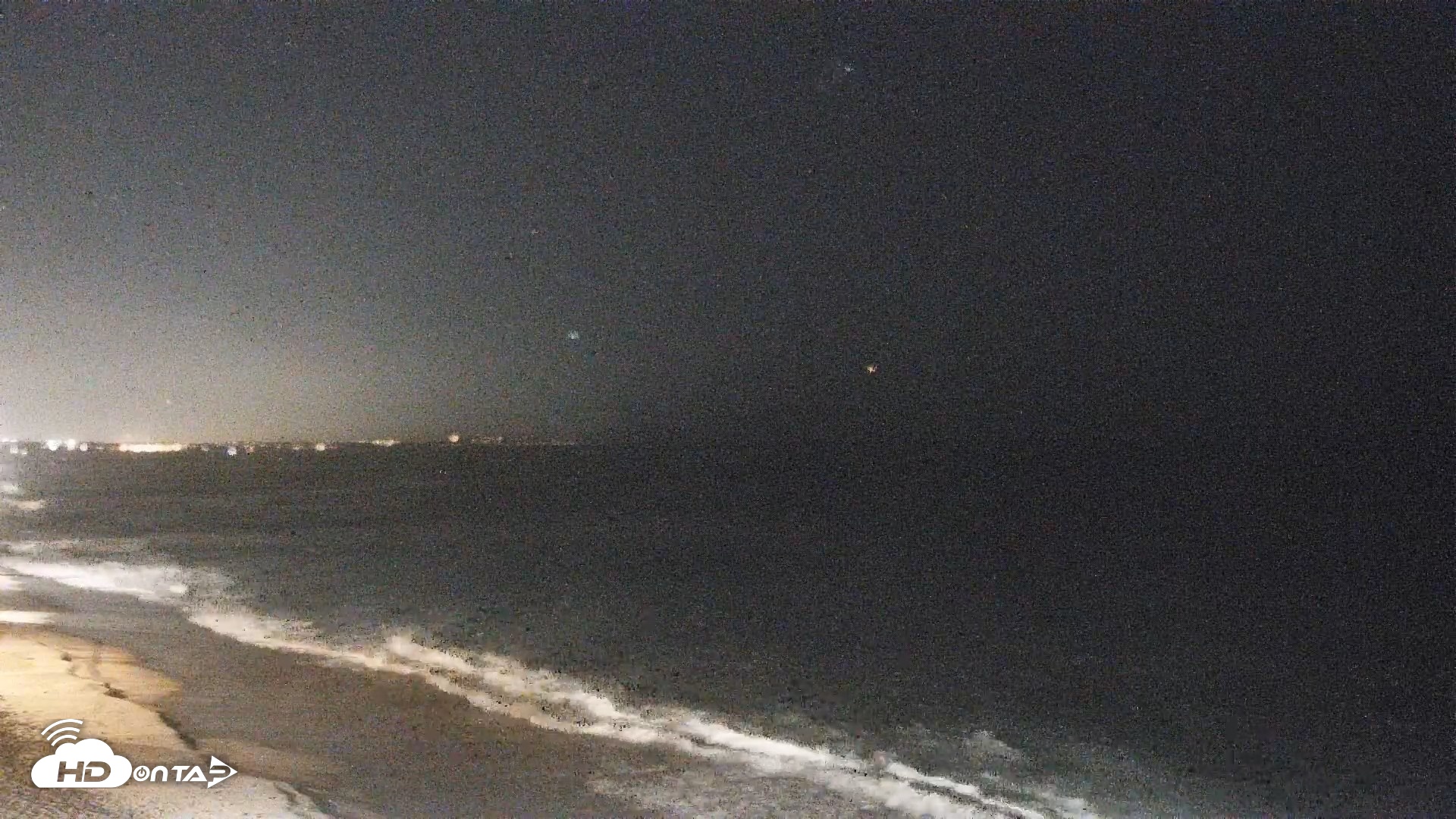 Snapshot of Carlsbad Beach Surf Live Webcam taken Oct 6, 2026, 8:07pm PDT