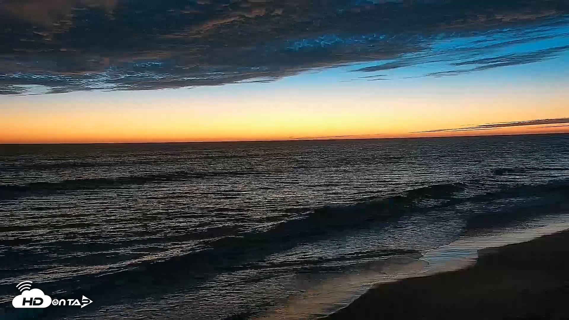 Snapshot of Carlsbad Beach Surf Live Webcam taken Sep 5, 2026, 7:41pm PDT