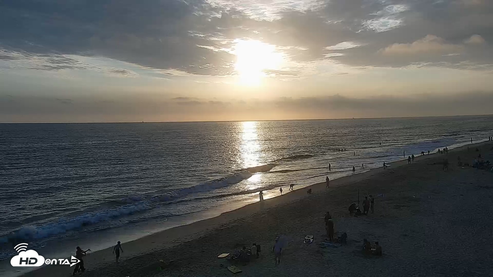 Snapshot of Carlsbad Beach Surf Live Webcam taken Jul 18, 2026, 7:21pm PDT
