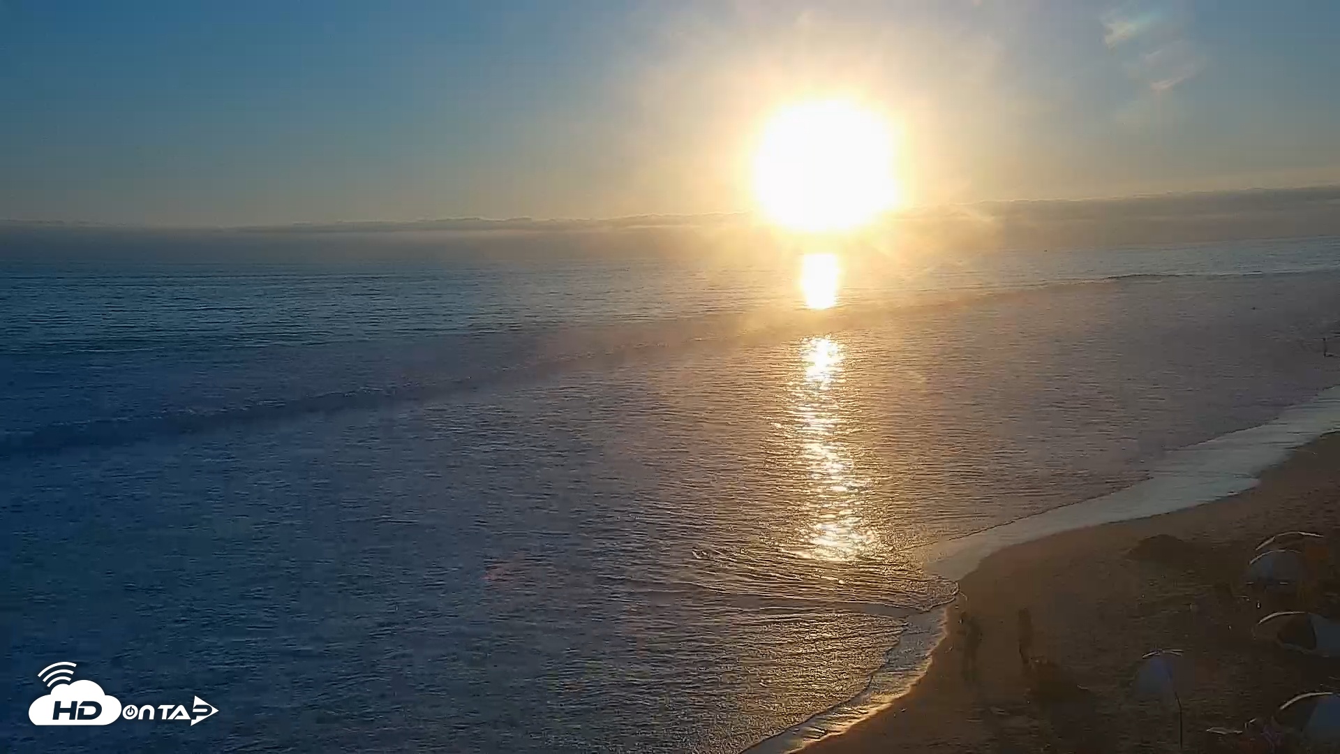Snapshot of Carlsbad Beach Surf Live Webcam taken Jul 4, 2025, 7:43pm PDT