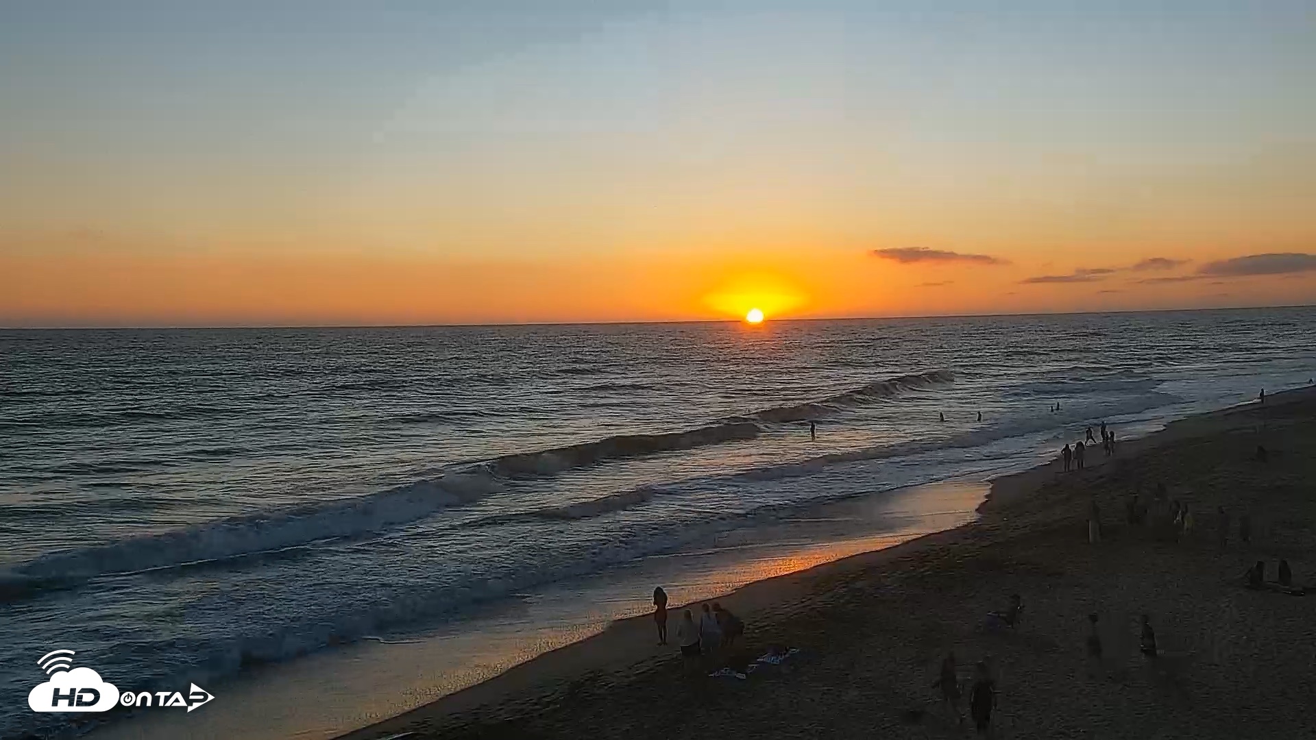 Snapshot of Carlsbad Beach Surf Live Webcam taken Jul 22, 2026, 7:55pm PDT