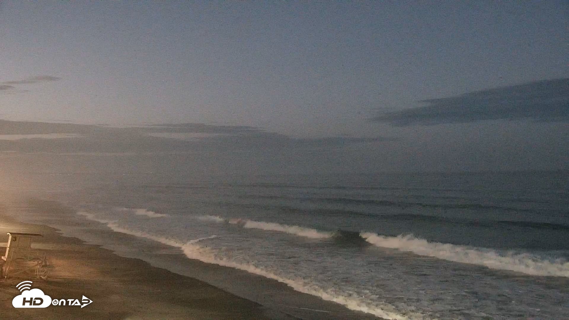 Snapshot of Carlsbad Beach Surf Live Webcam taken Sep 9, 2026, 5:54am PDT