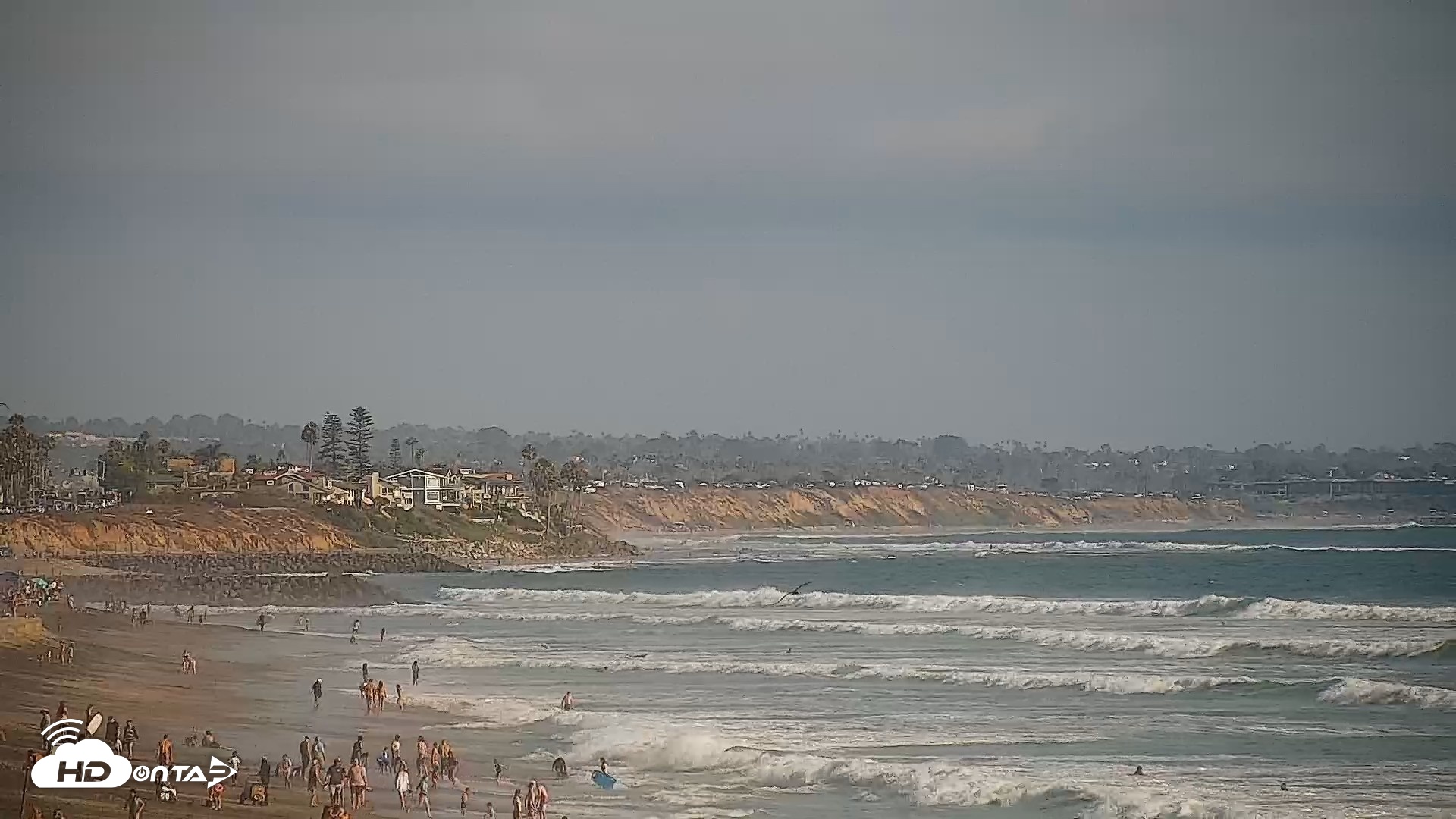 Snapshot of Carlsbad Beach Surf Live Webcam taken Aug 15, 2026, 5:14pm PDT