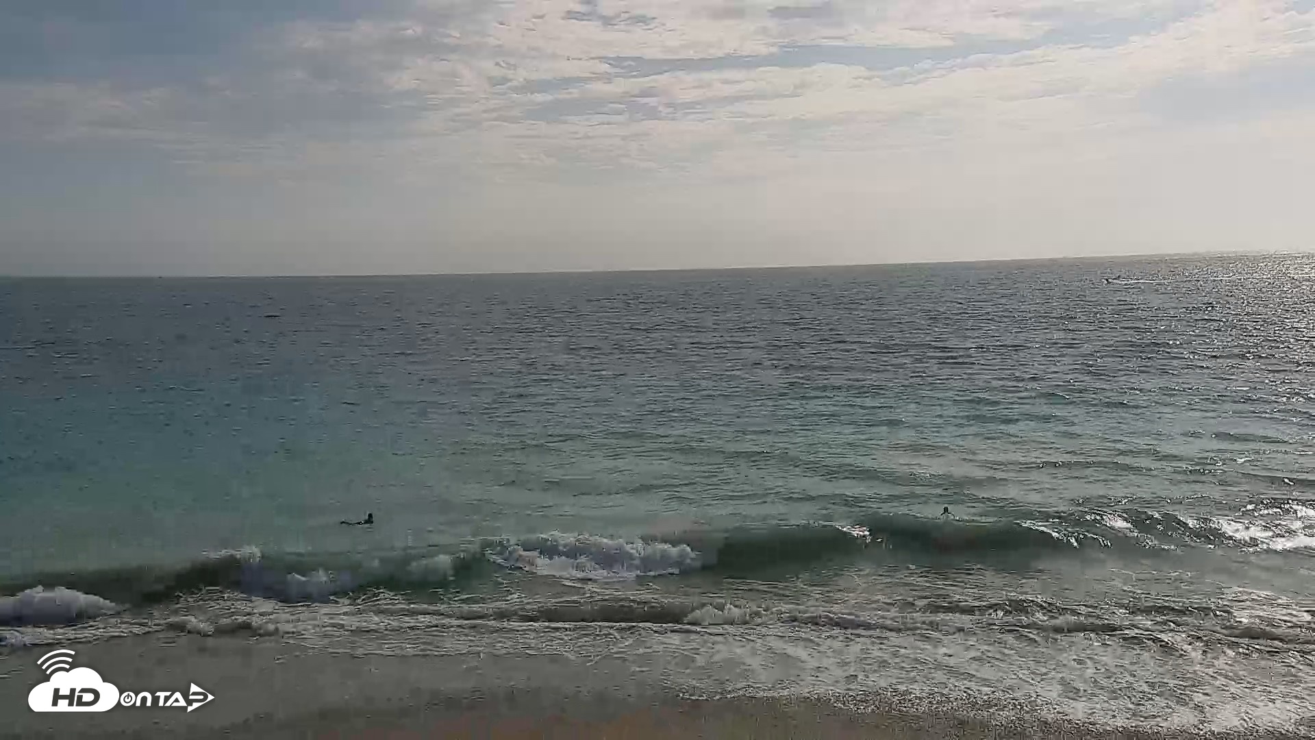 Snapshot of Carlsbad Beach Surf Live Webcam taken Aug 5, 2026, 4:51pm PDT