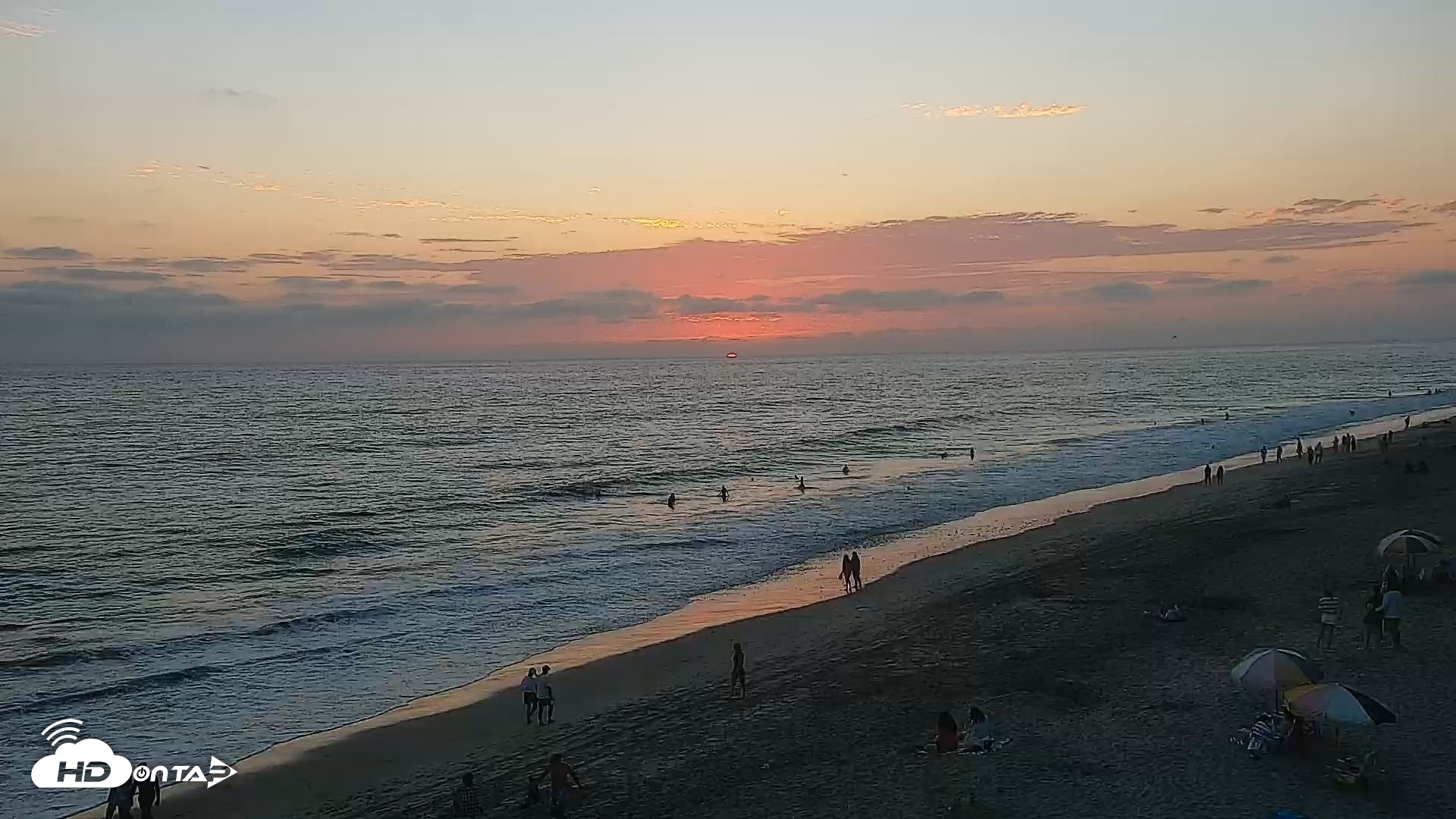 Snapshot of Carlsbad Beach Surf Live Webcam taken Aug 5, 2026, 7:45pm PDT