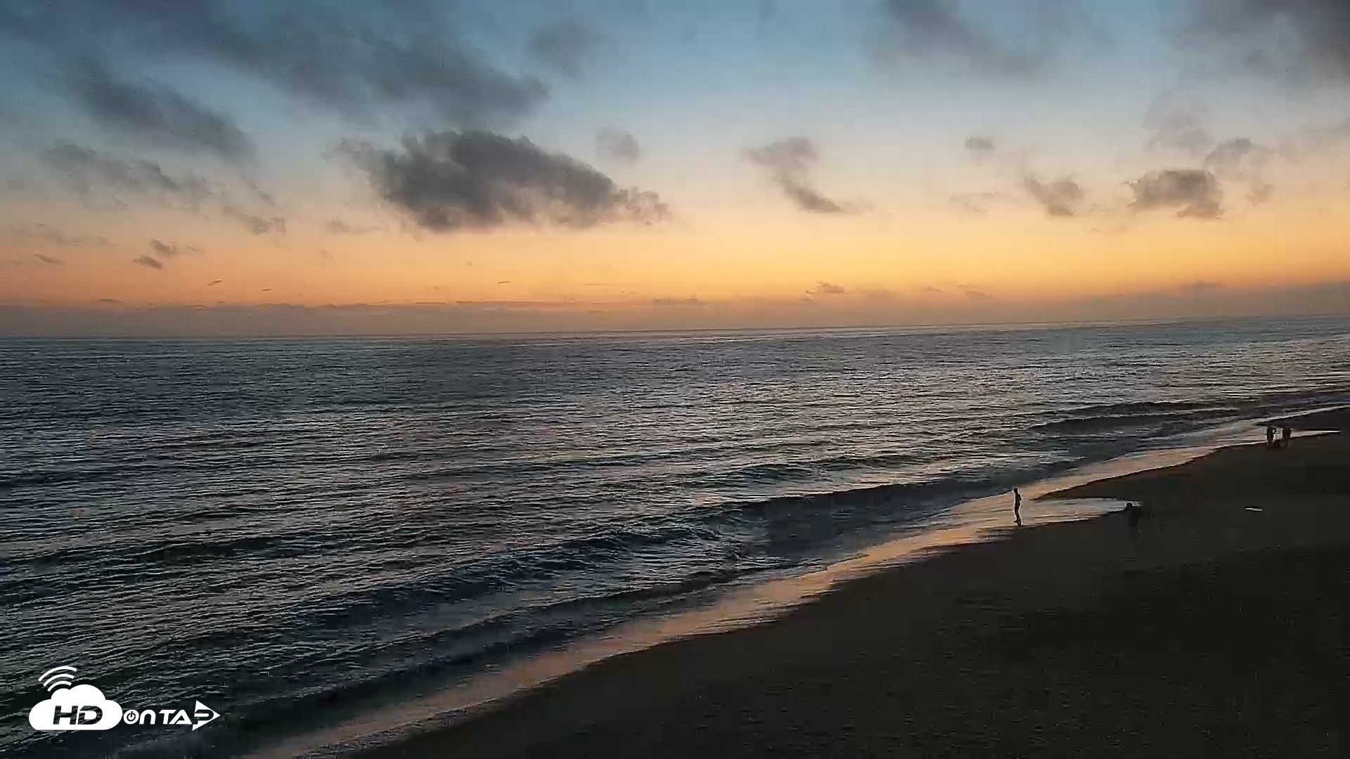 Snapshot of Carlsbad Beach Surf Live Webcam taken Jul 14, 2026, 8:35pm PDT