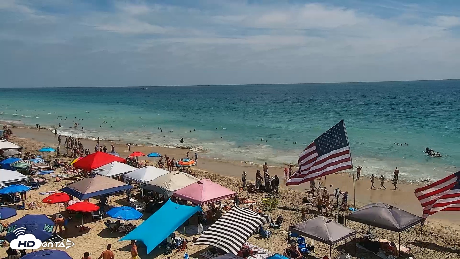 Snapshot of Carlsbad Beach Surf Live Webcam taken Jul 4, 2026, 2:39pm PDT