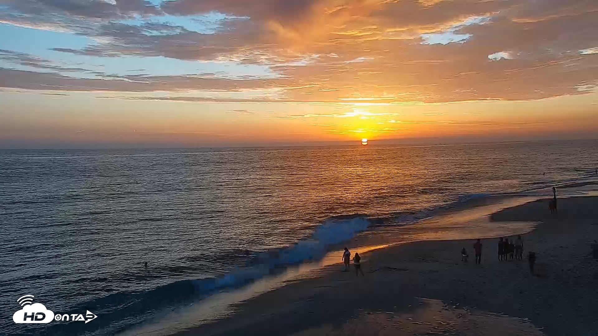 Snapshot of Carlsbad Beach Surf Live Webcam taken Jul 12, 2026, 7:58pm PDT