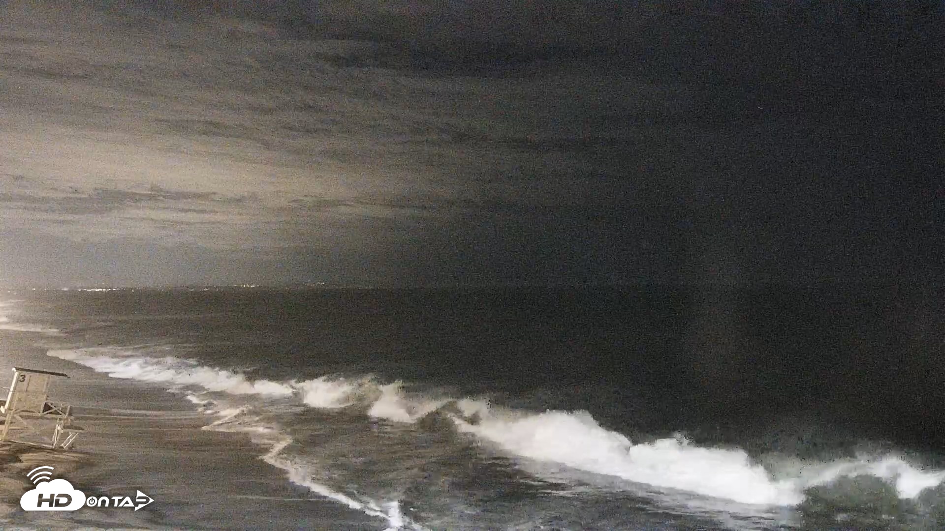Snapshot of Carlsbad Beach Surf Live Webcam taken Sep 7, 2026, 8:08pm PDT