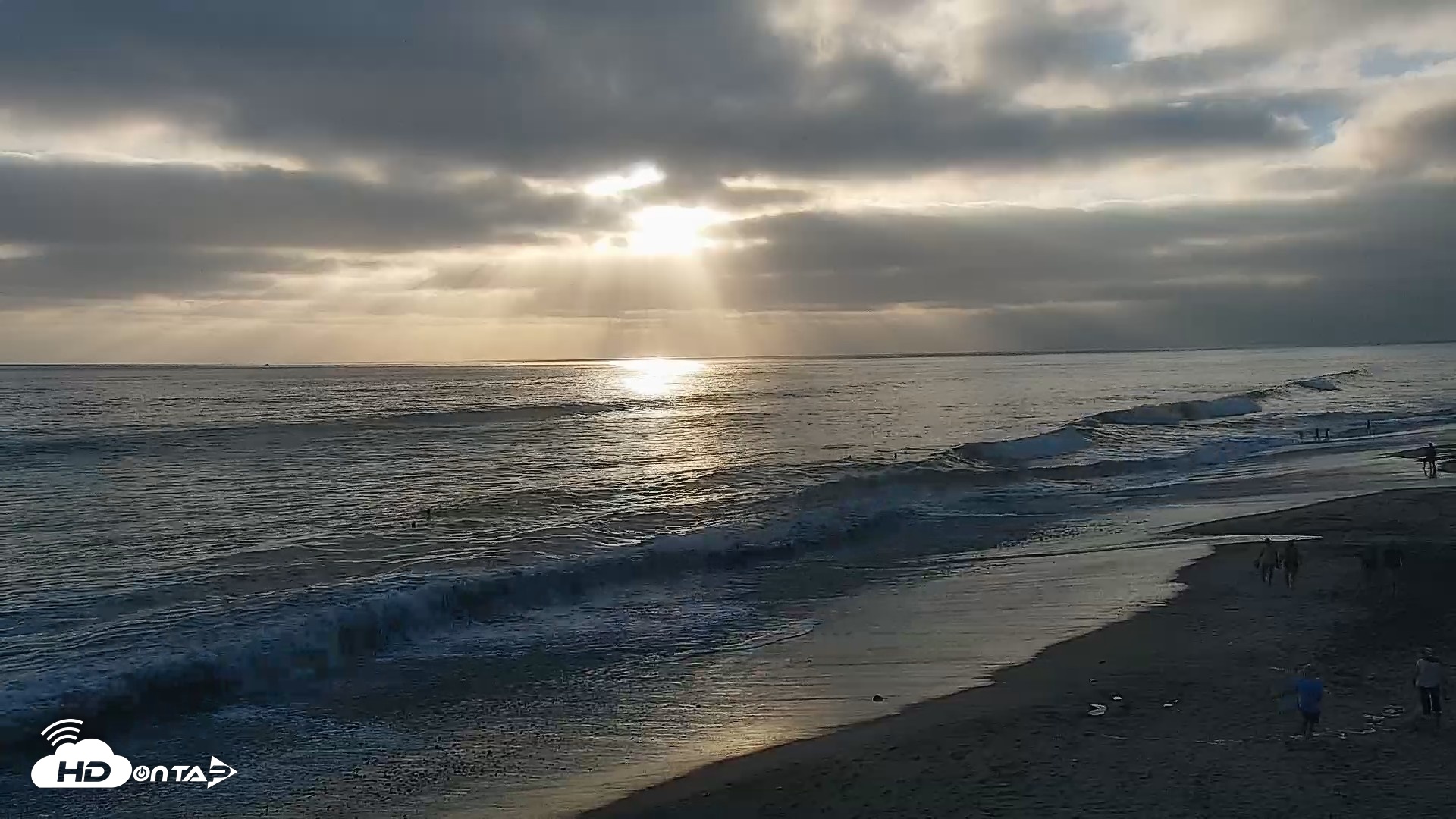 Snapshot of Carlsbad Beach Surf Live Webcam taken Jul 27, 2026, 7:07pm PDT