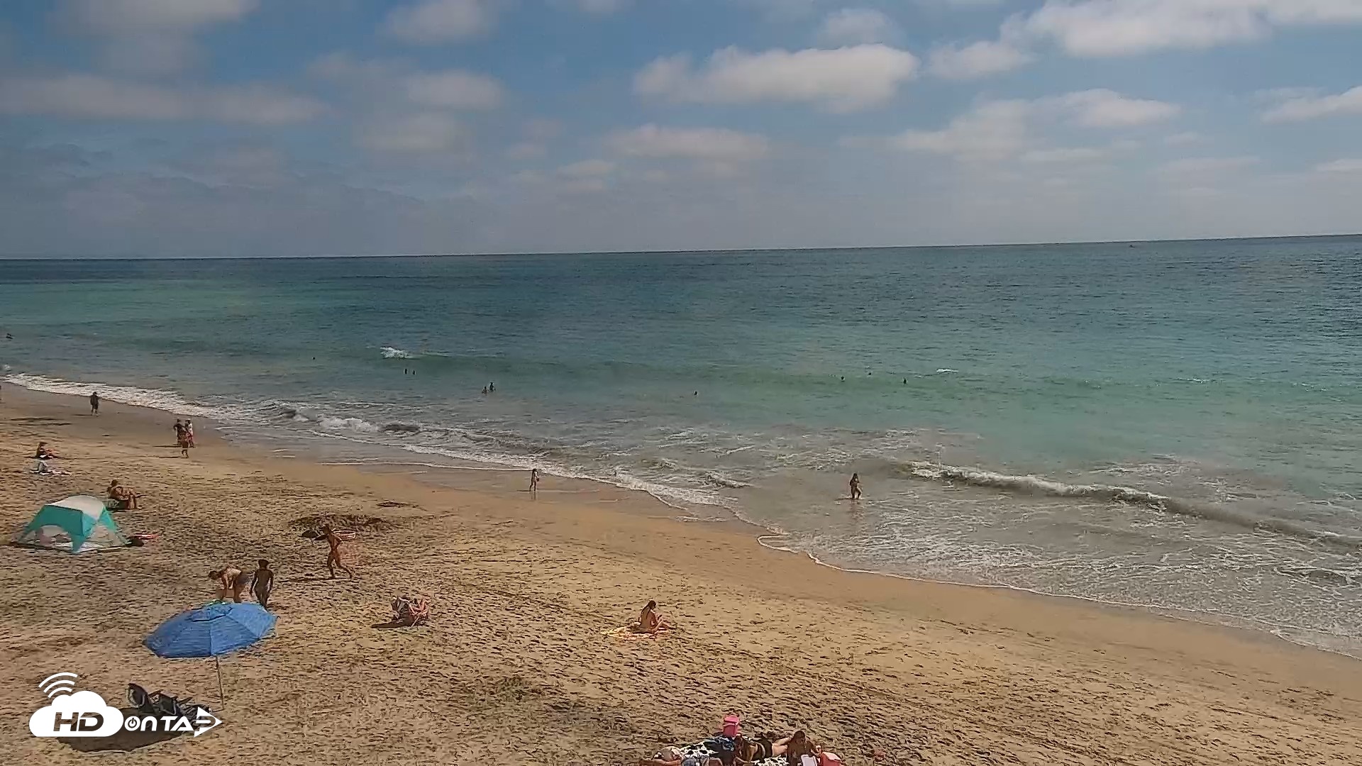 Snapshot of Carlsbad Beach Surf Live Webcam taken Aug 12, 2026, 3:49pm PDT