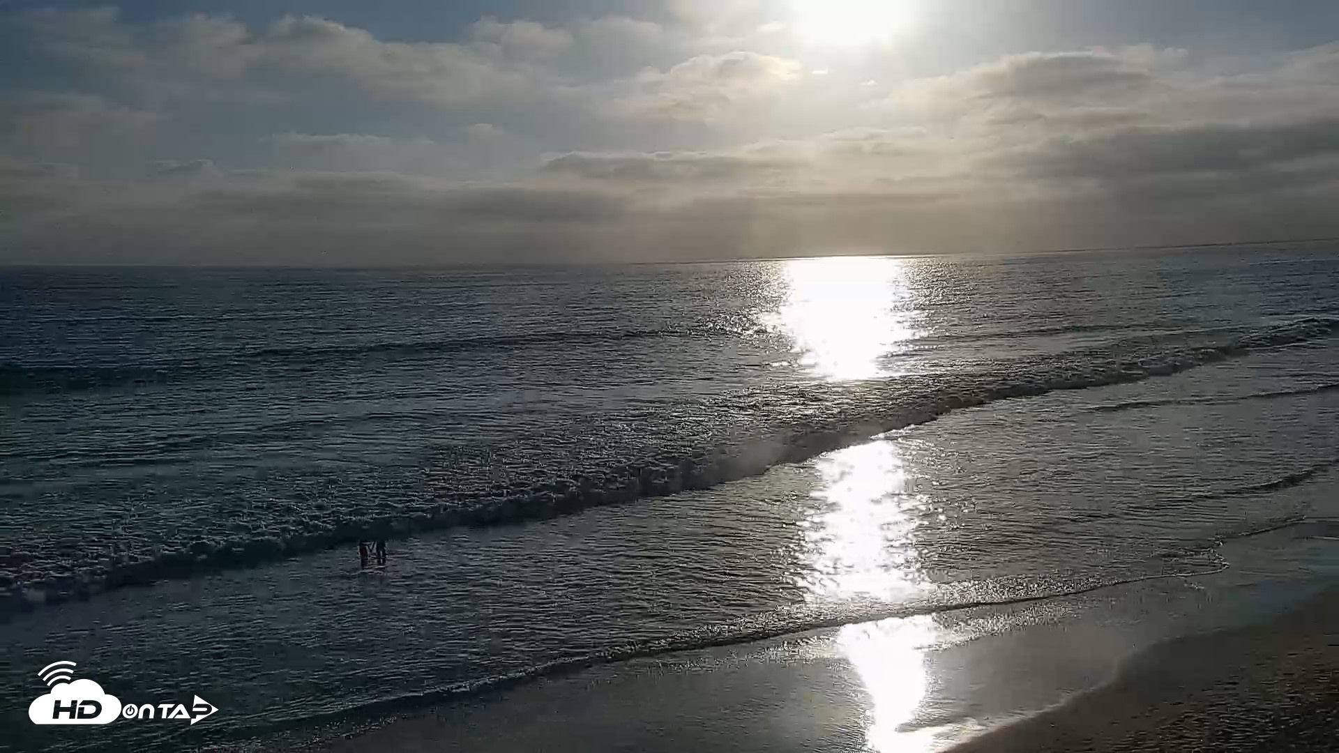 Snapshot of Carlsbad Beach Surf Live Webcam taken May 10, 2026, 6:39pm PDT