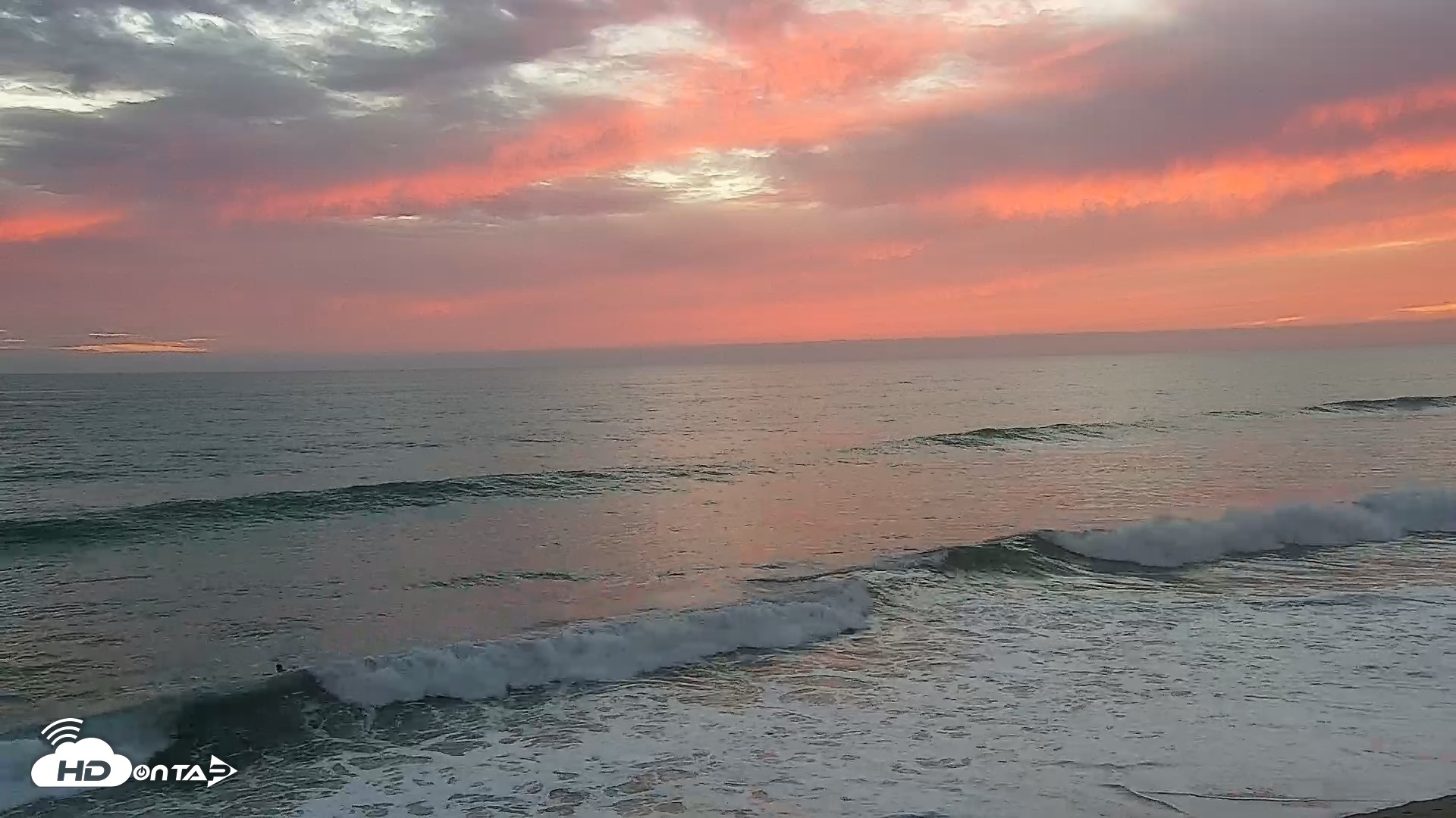 Snapshot of Carlsbad Beach Surf Live Webcam taken Sep 26, 2026, 6:49pm PDT