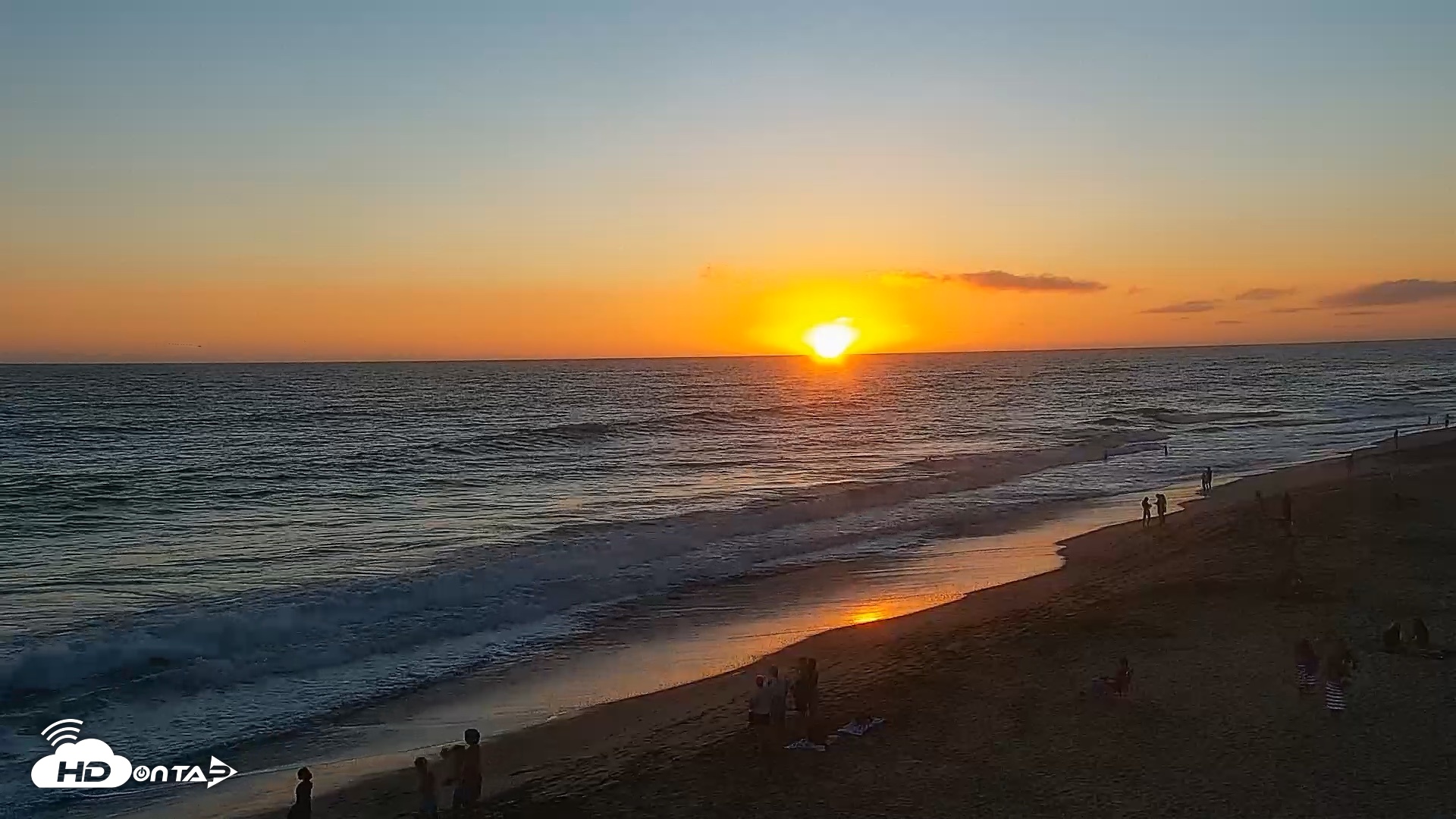 Snapshot of Carlsbad Beach Surf Live Webcam taken Jul 22, 2026, 7:54pm PDT