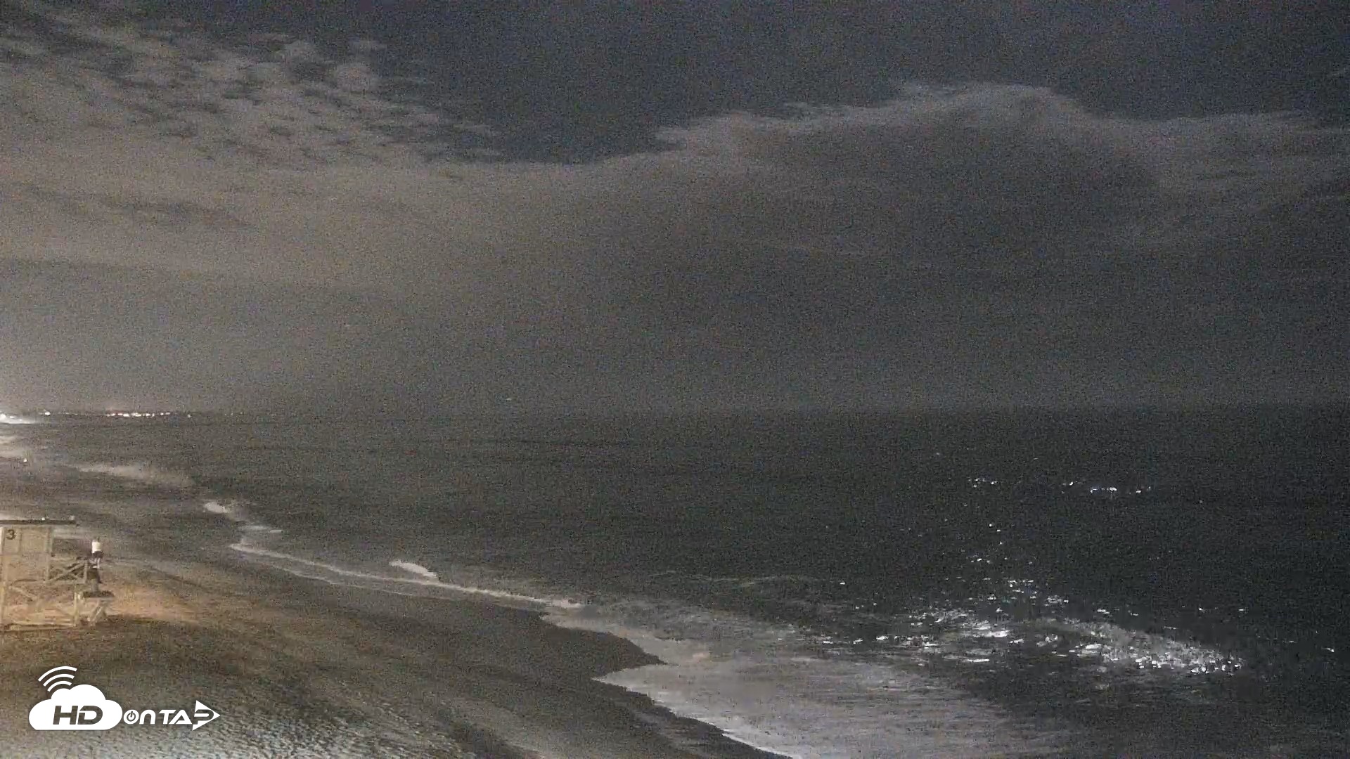 Snapshot of Carlsbad Beach Surf Live Webcam taken Aug 23, 2026, 10:13pm PDT