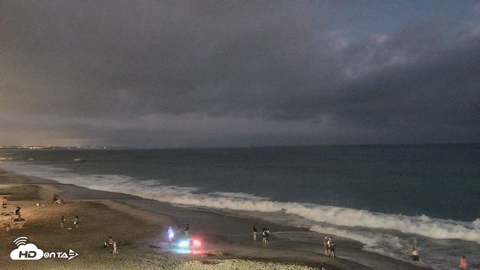 Snapshot of Carlsbad Beach Surf Live Webcam taken Jul 3, 2026, 8:42pm PDT
