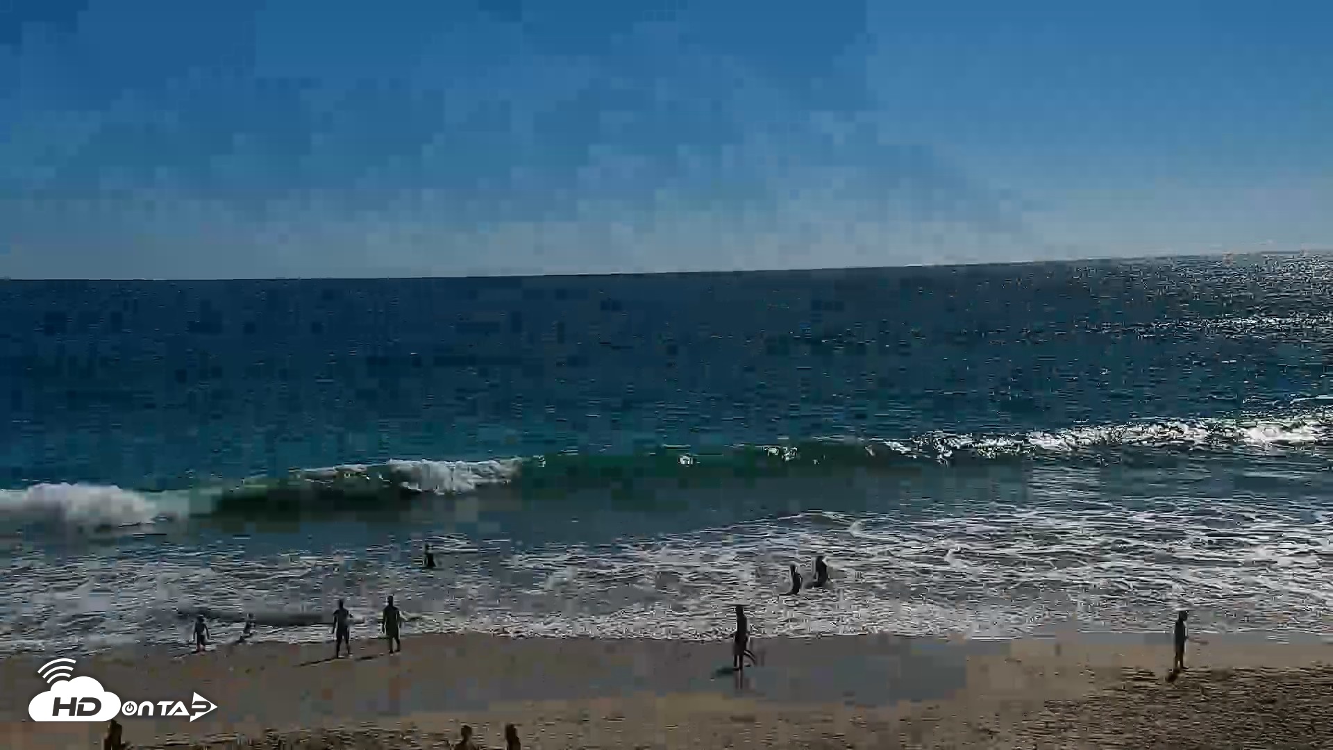 Snapshot of Carlsbad Beach Surf Live Webcam taken Jul 2, 2026, 4:25pm PDT