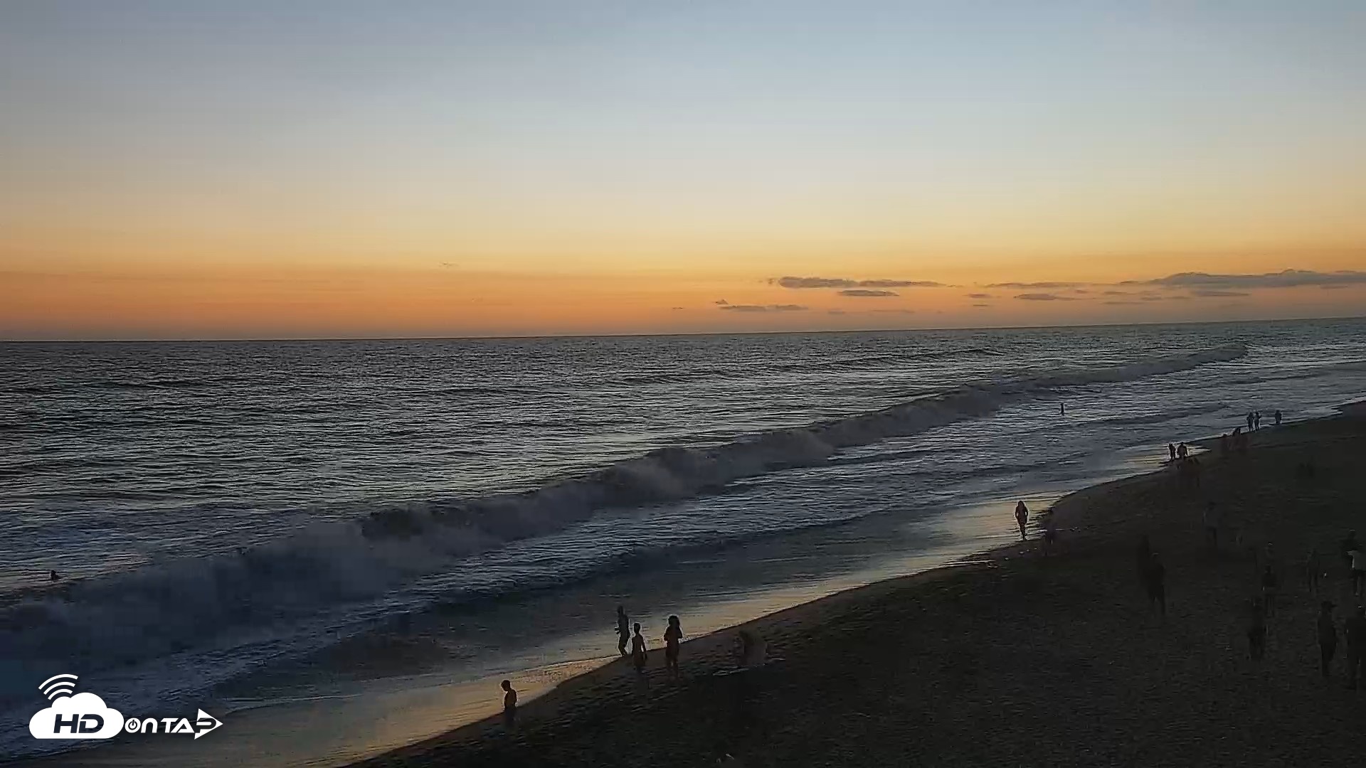 Snapshot of Carlsbad Beach Surf Live Webcam taken Jul 22, 2026, 8:07pm PDT